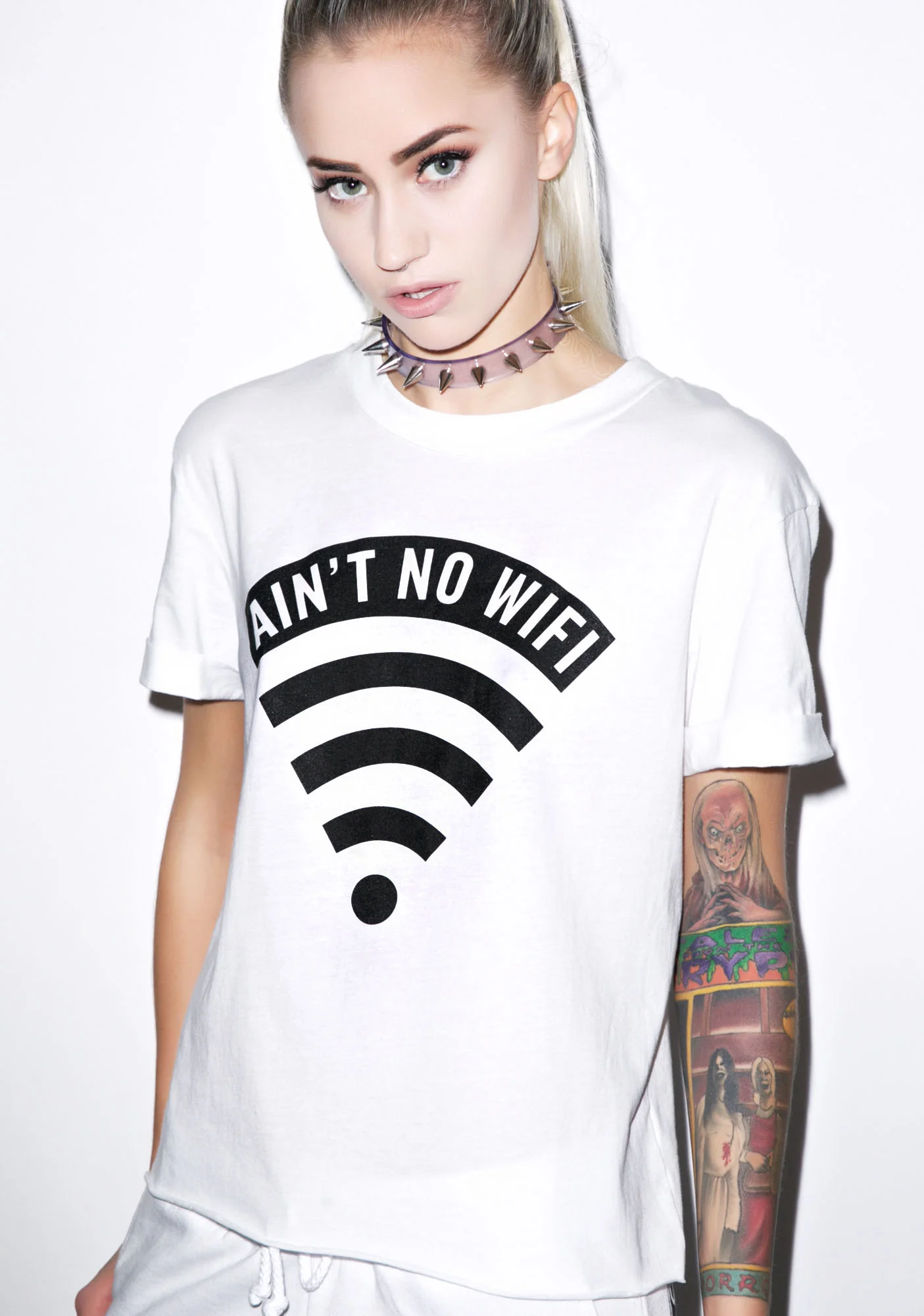 Aint No Wifi Crop Tee - Image 4