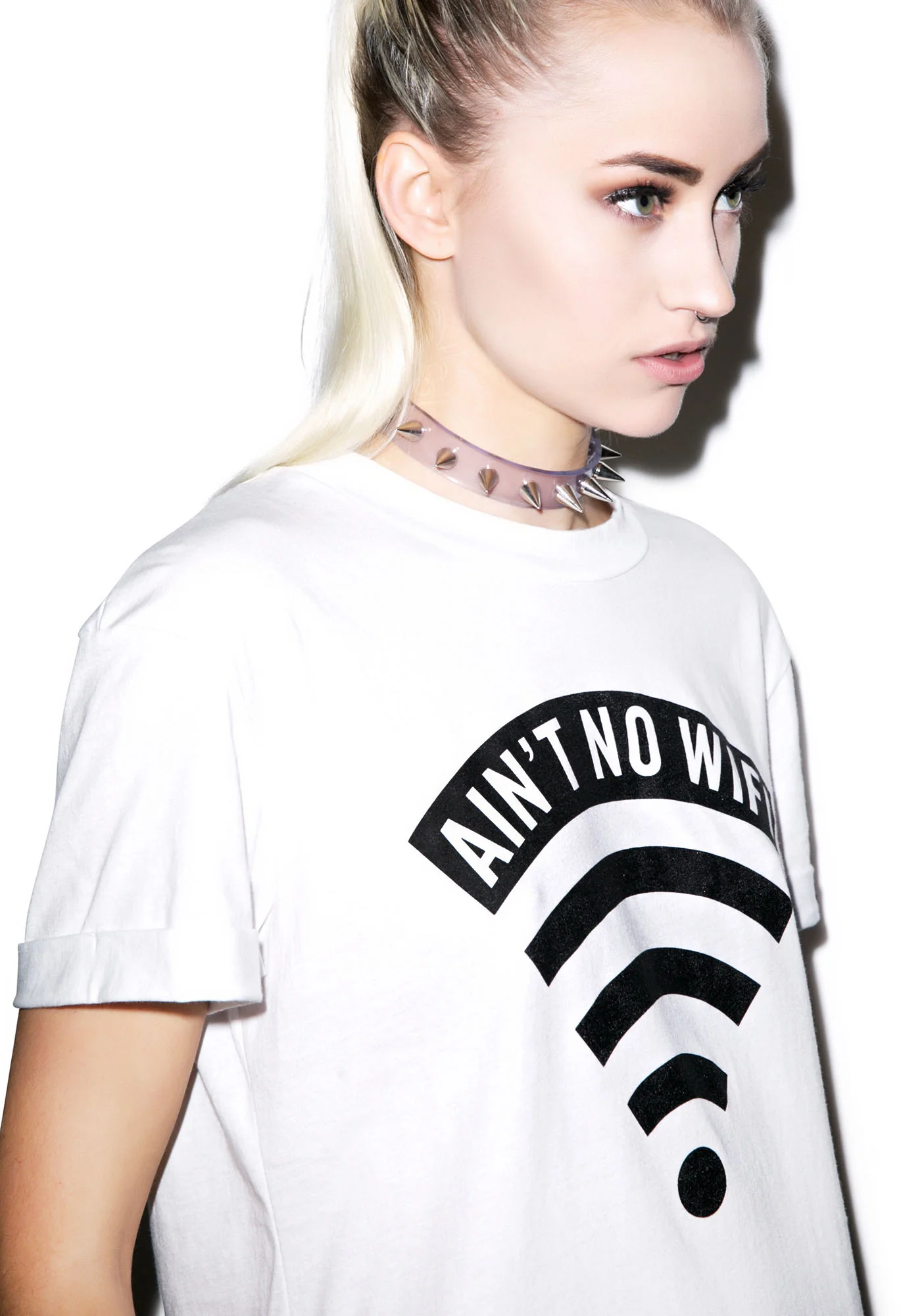 Aint No Wifi Crop Tee - Image 5