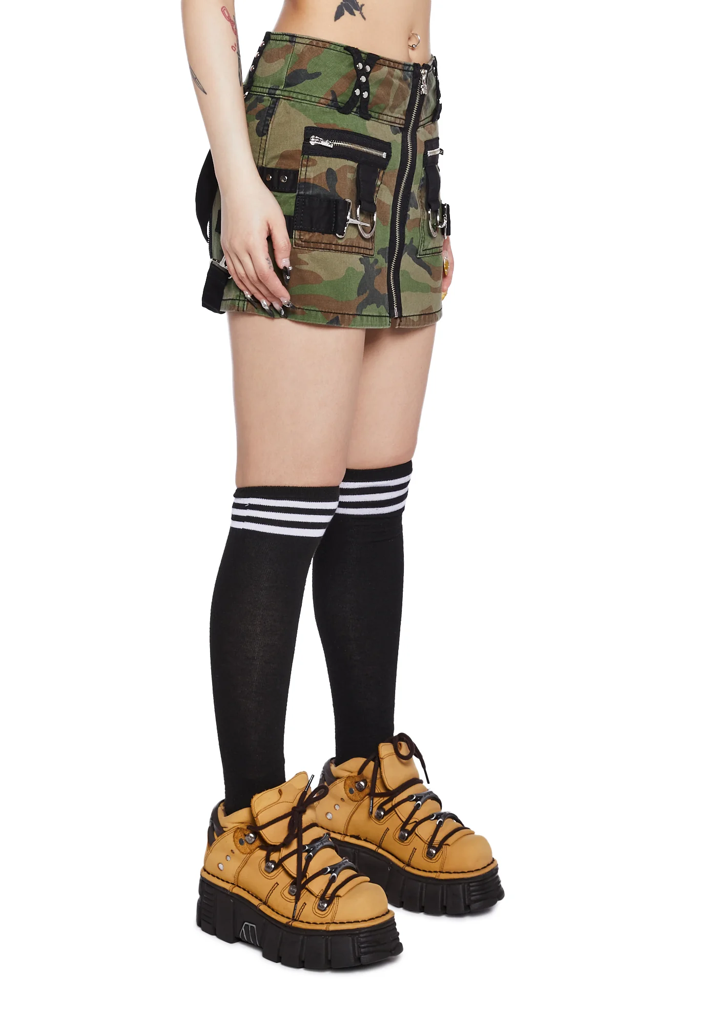 Big Ring Camo Skirt - Image 3