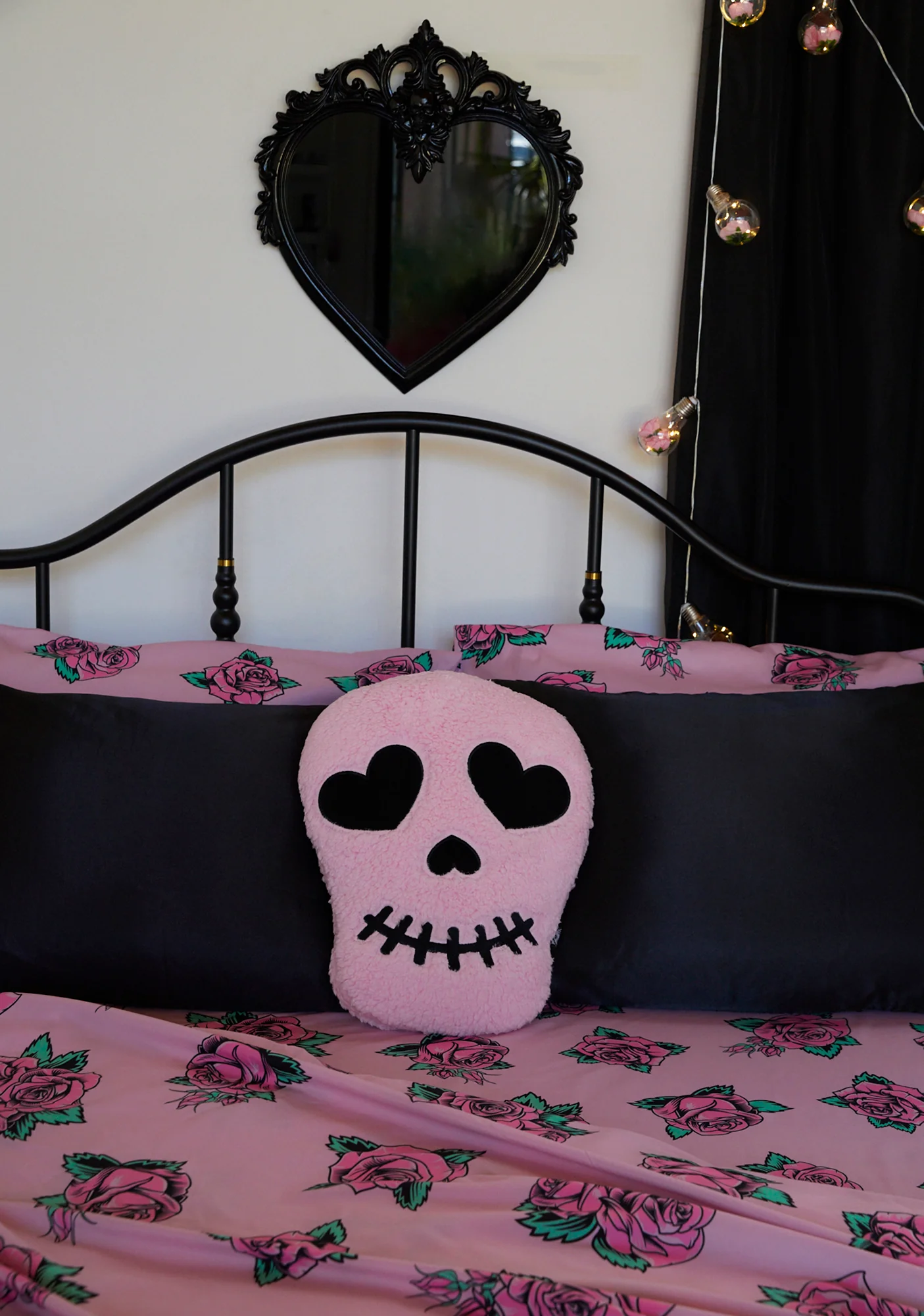 Big Smiles Skull Pillow - Image 2