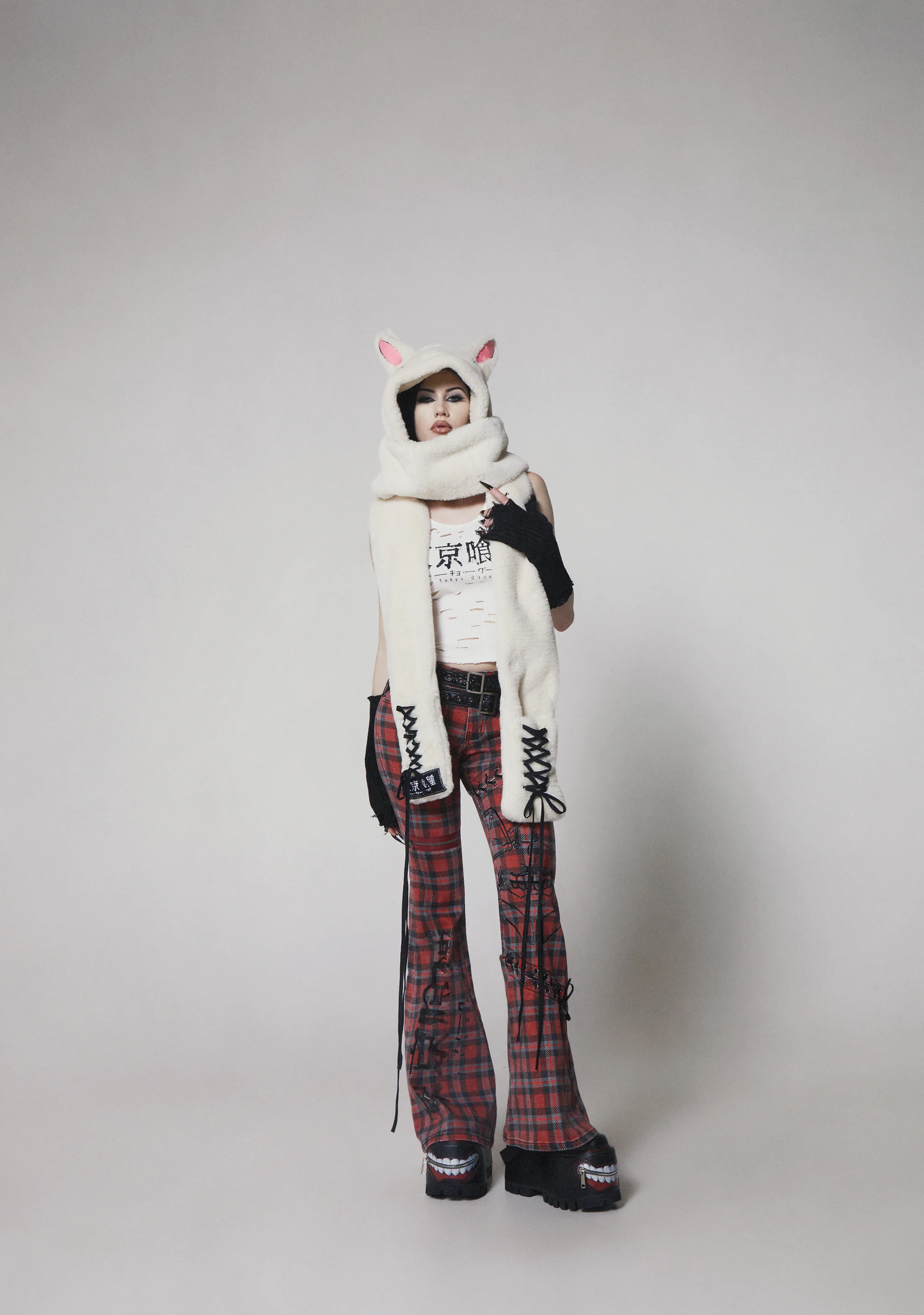 Touka Rabbit Scarf - Image 8