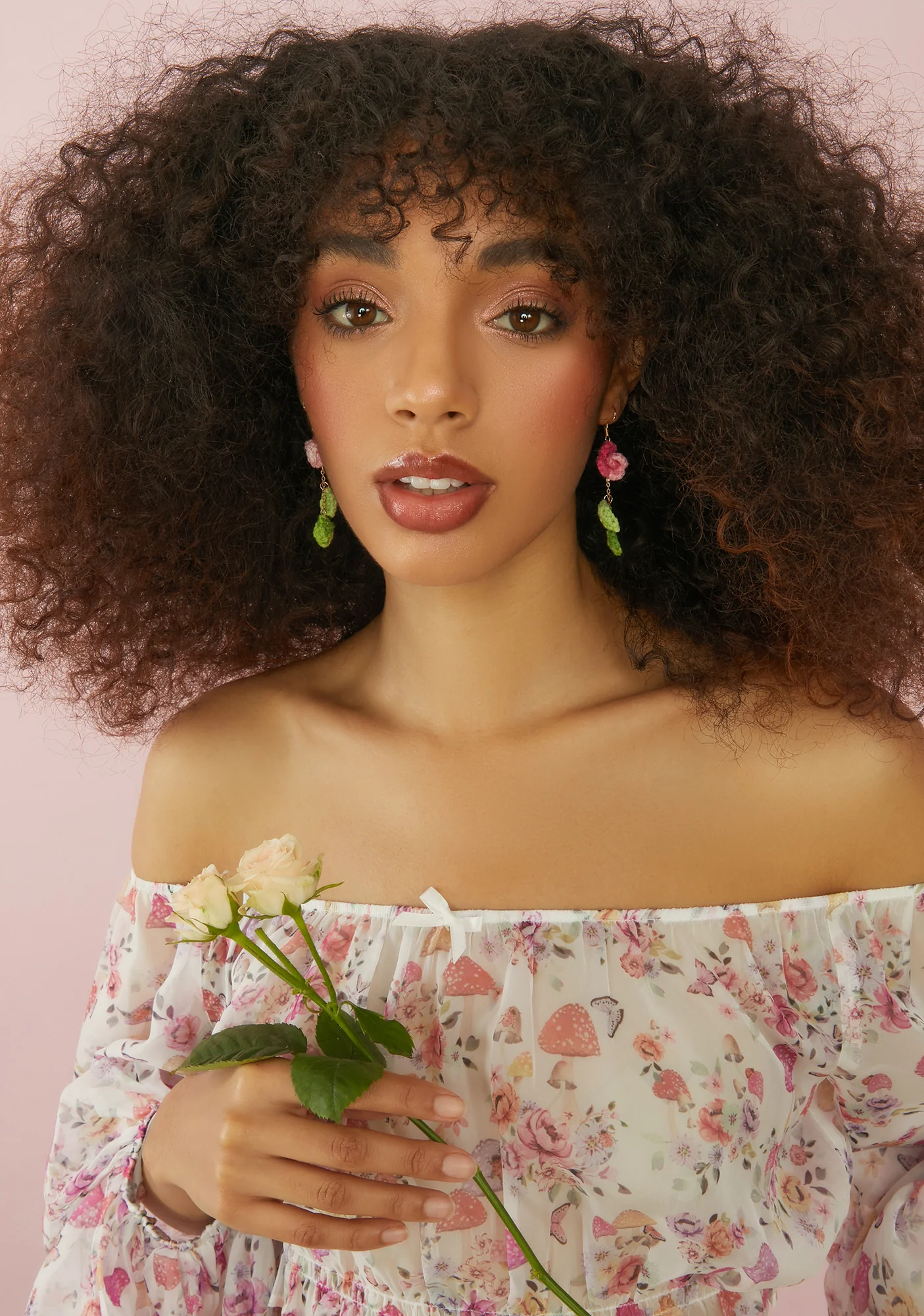 Coming Up Roses Crochet Earrings - Image 2