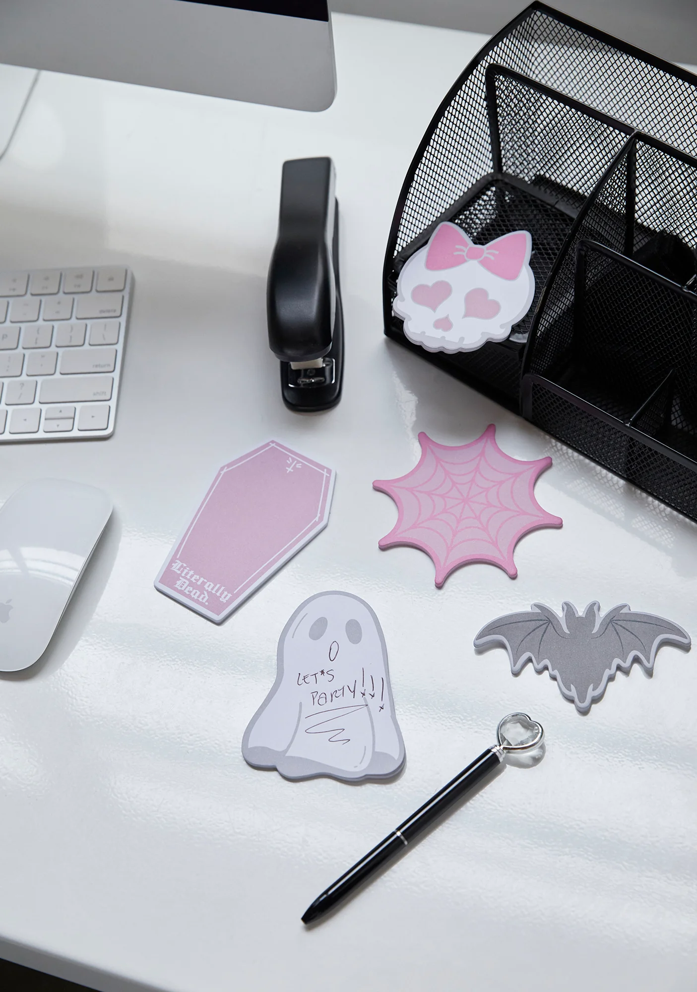 Darkly Adorable Note And Pen Set - Image 2