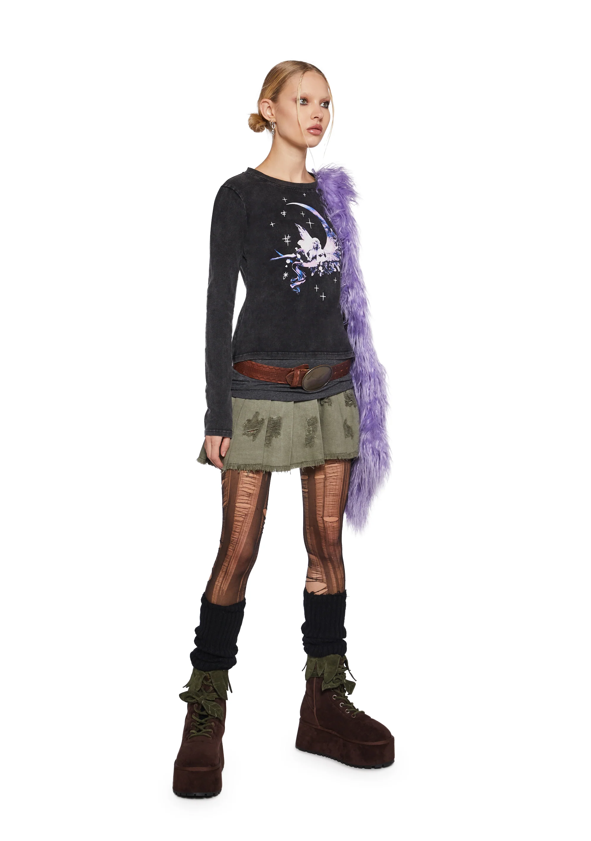 Daydreaming Muse Graphic Tee - Image 2
