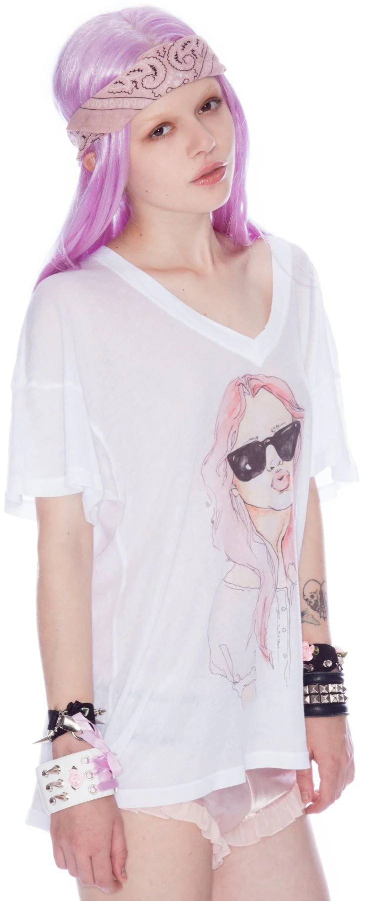 Ella Character Drawing Oversized Vneck Tee - Image 4