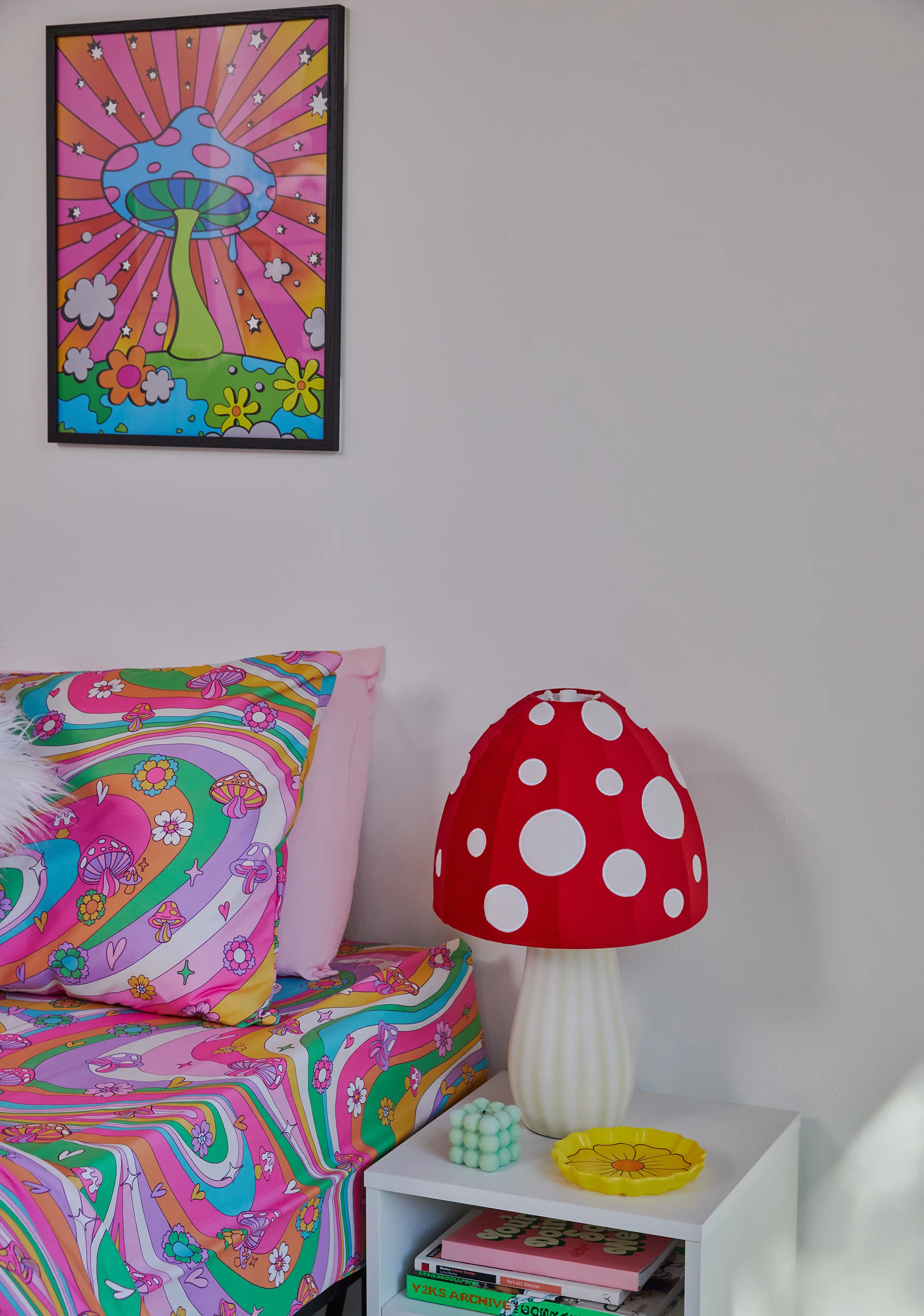 Fungi Fantasy Mushroom Lamp - Image 5