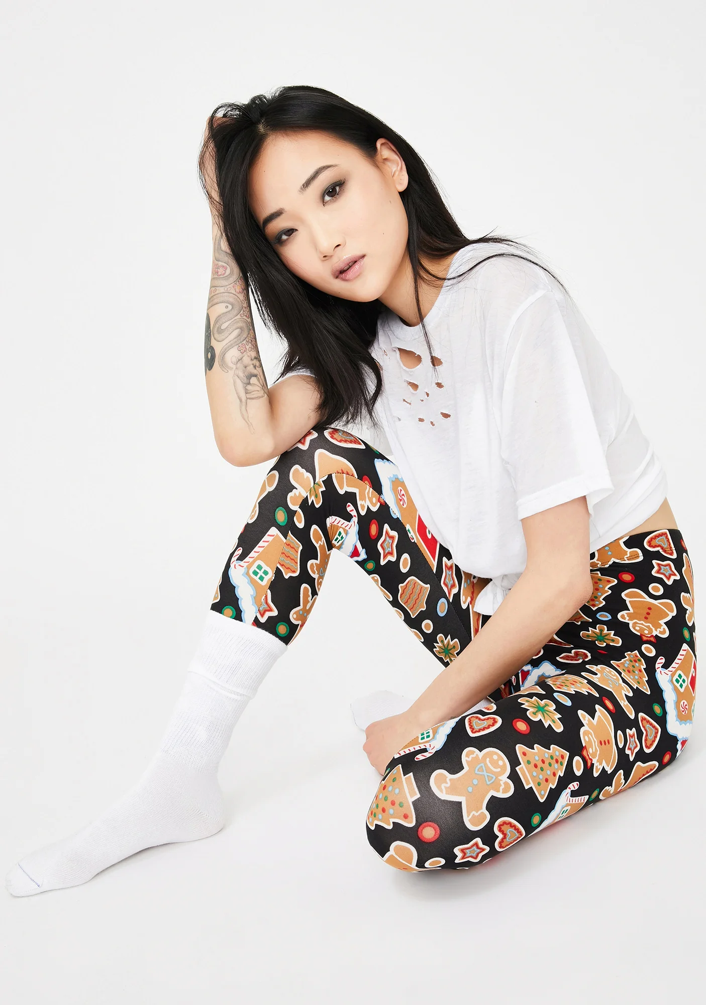 Gingerbread Dreams Printed Leggings - Image 5