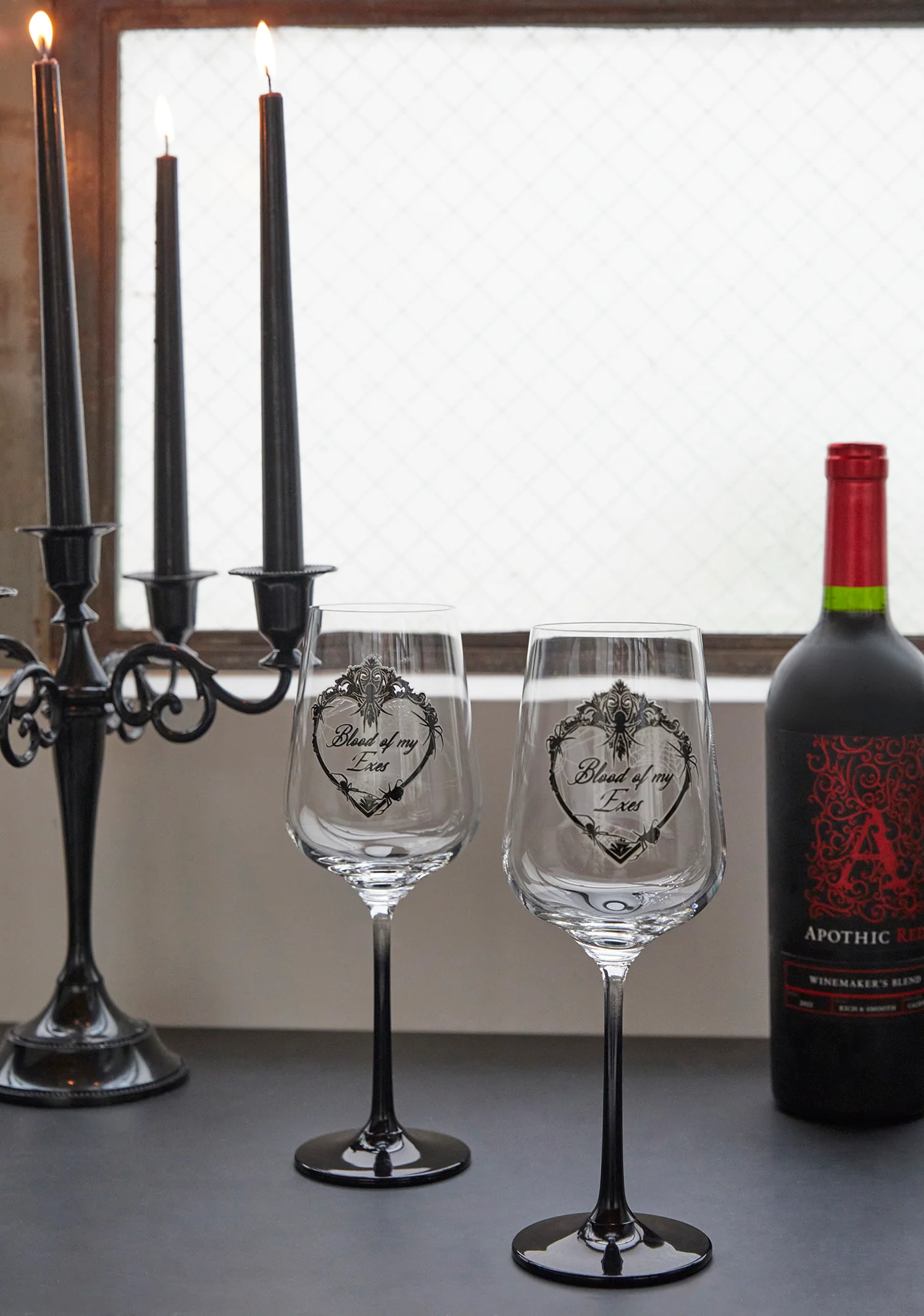 Heart's Vendetta Wine Glass Set - Image 2