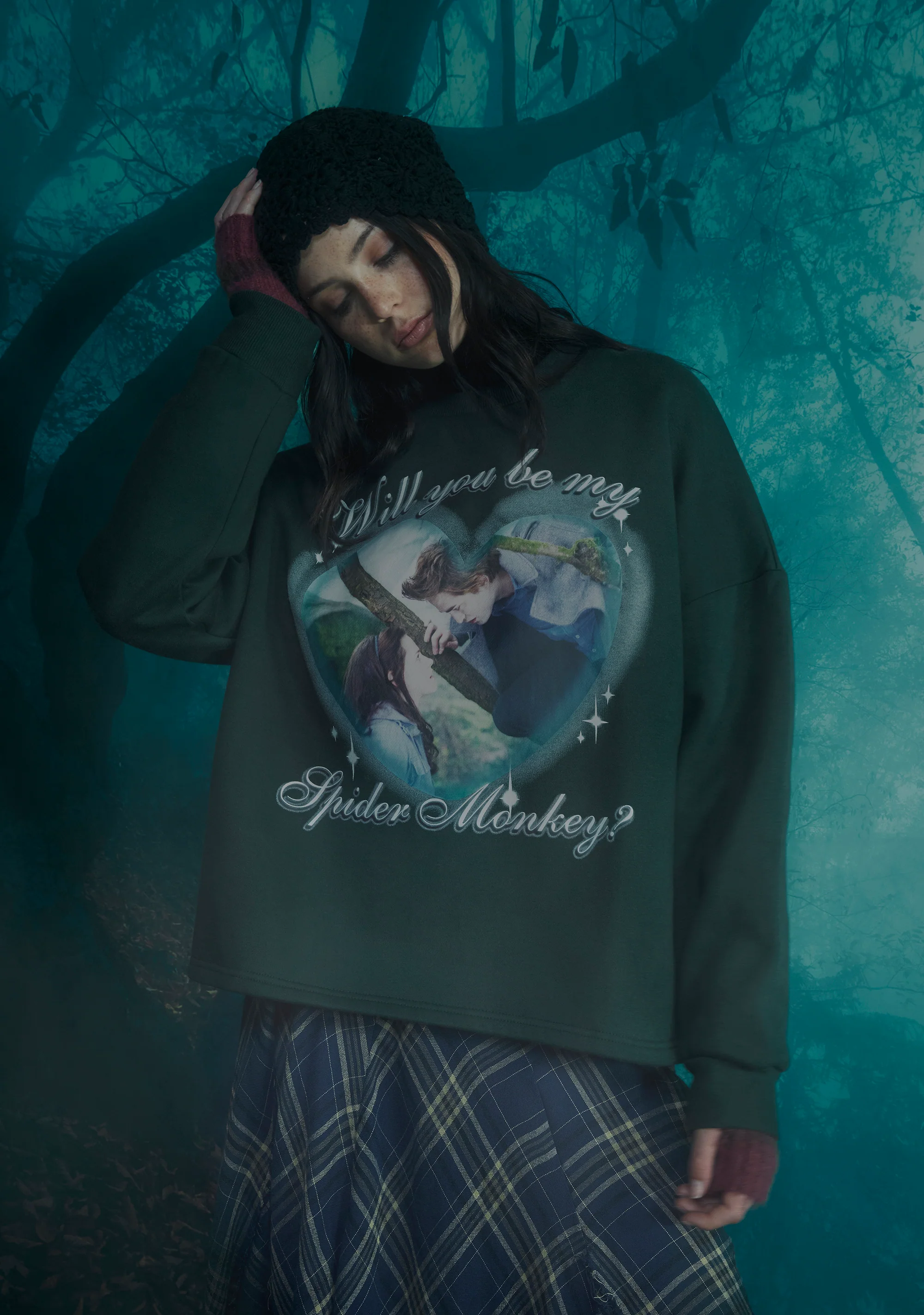 Hold On Tight Graphic Sweatshirt - Image 6