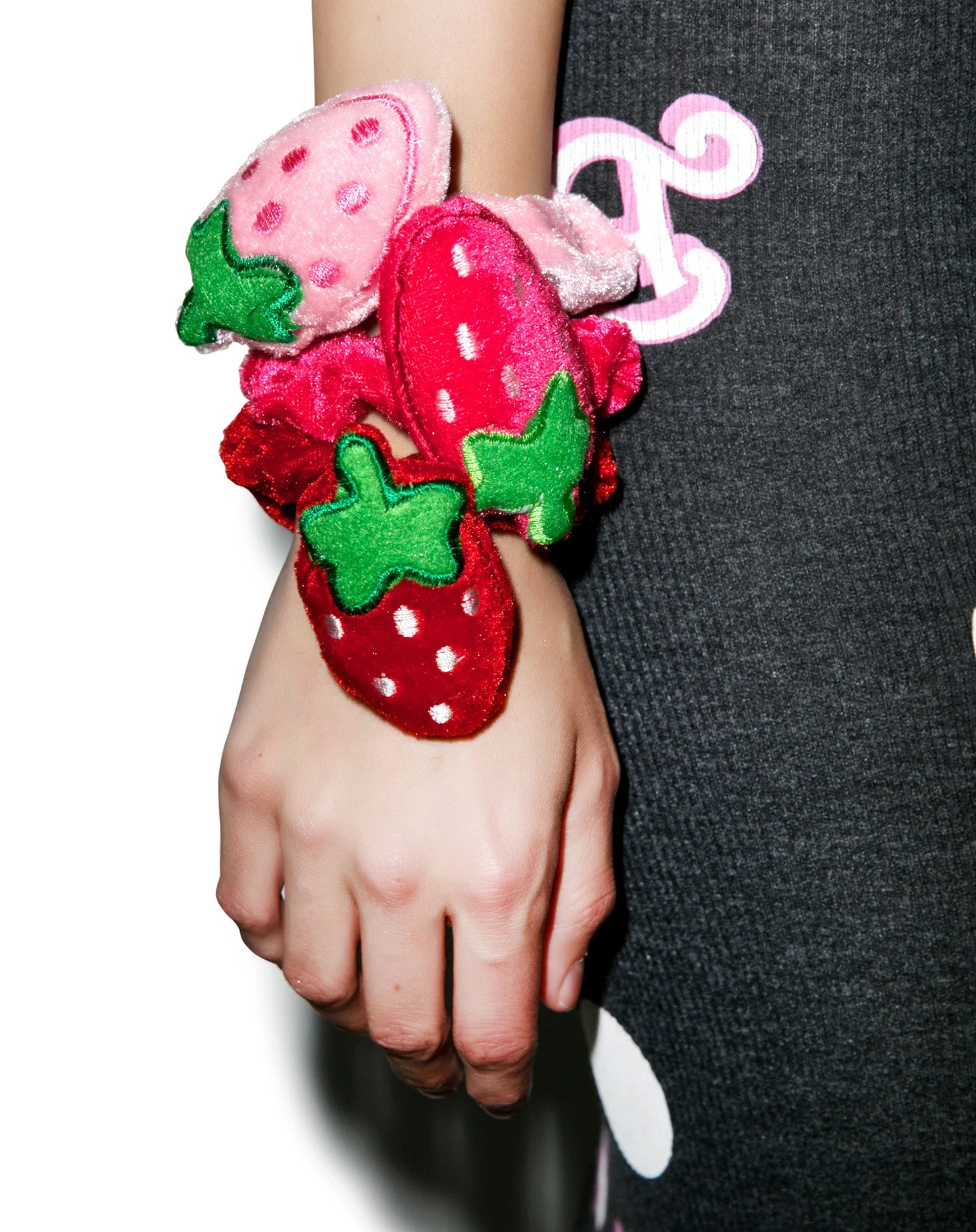 Ichigo Plush Scrunchie - Dark Pink - Image 12