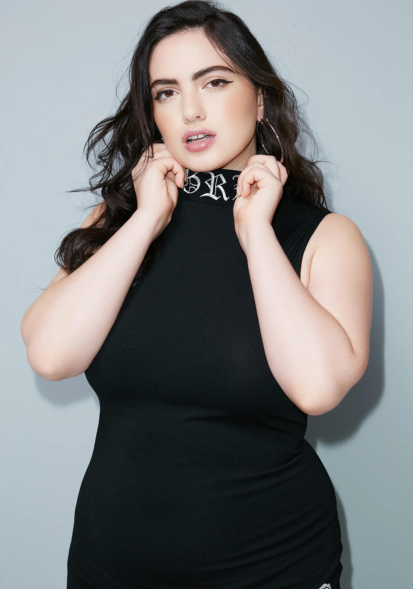 Iconic Embroidered Bodycon Dress - Image 7