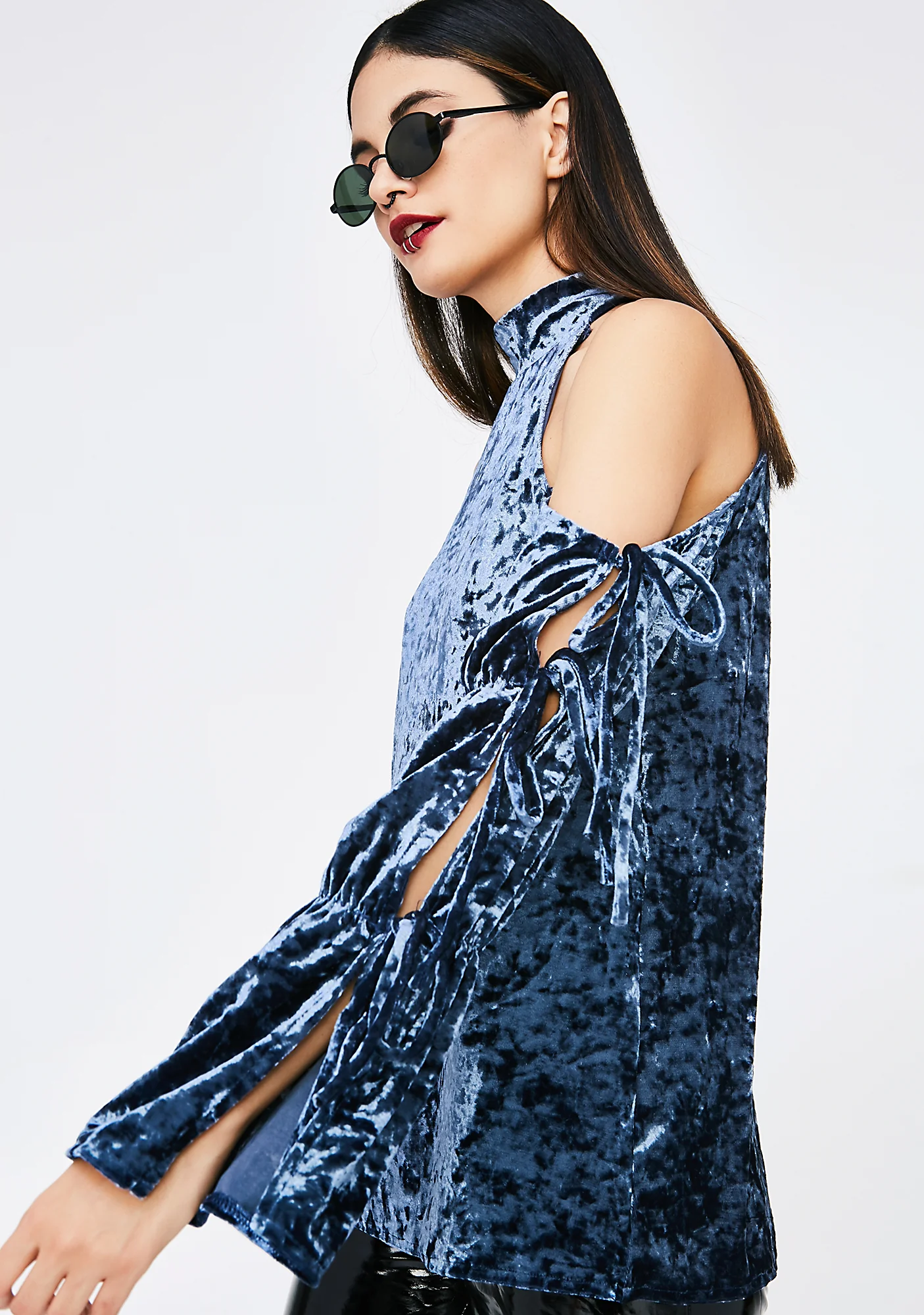 In Too Deep Velvet Top - Image 2