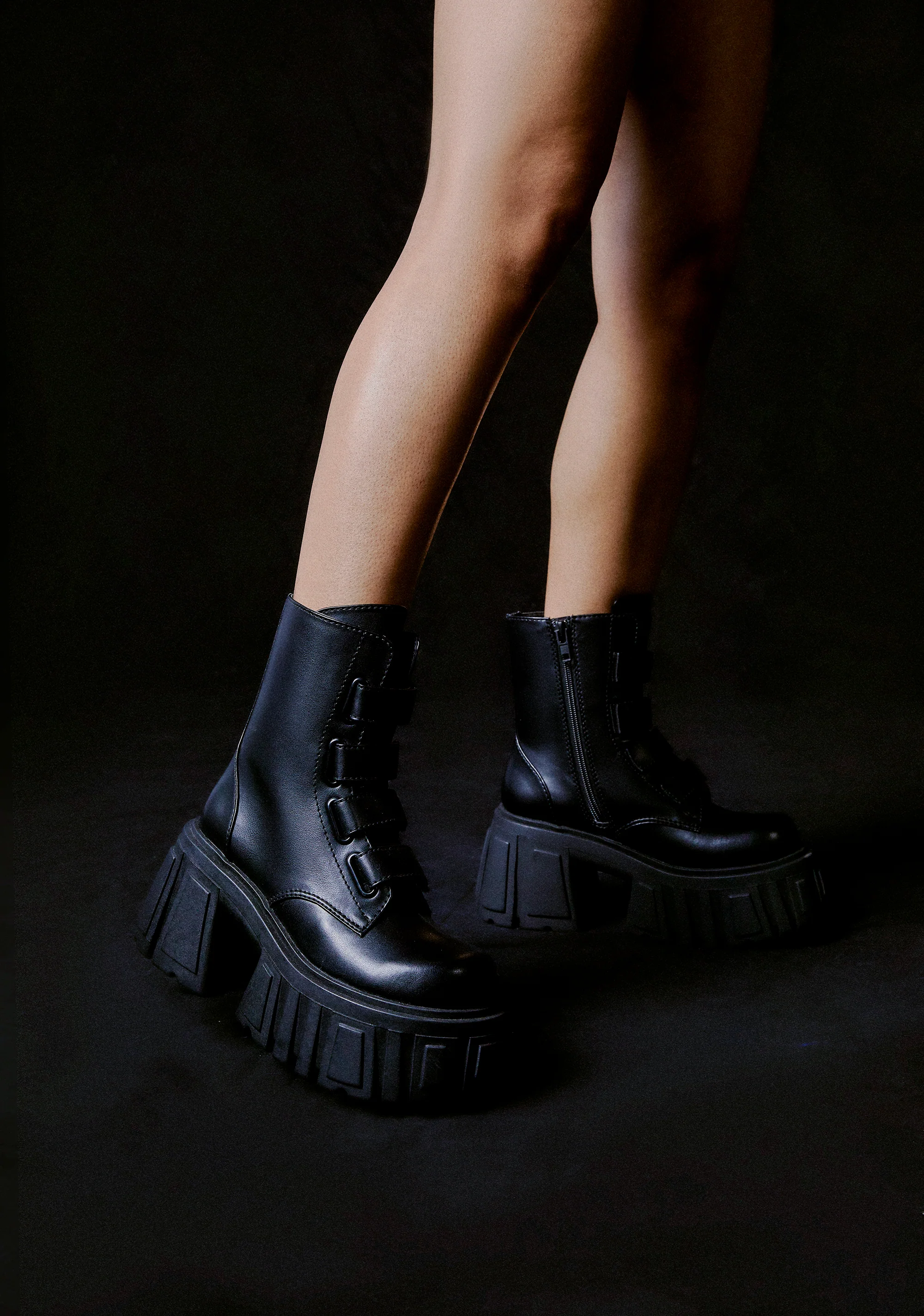 Interstellar Wave Platform Boots - Black - Image 5
