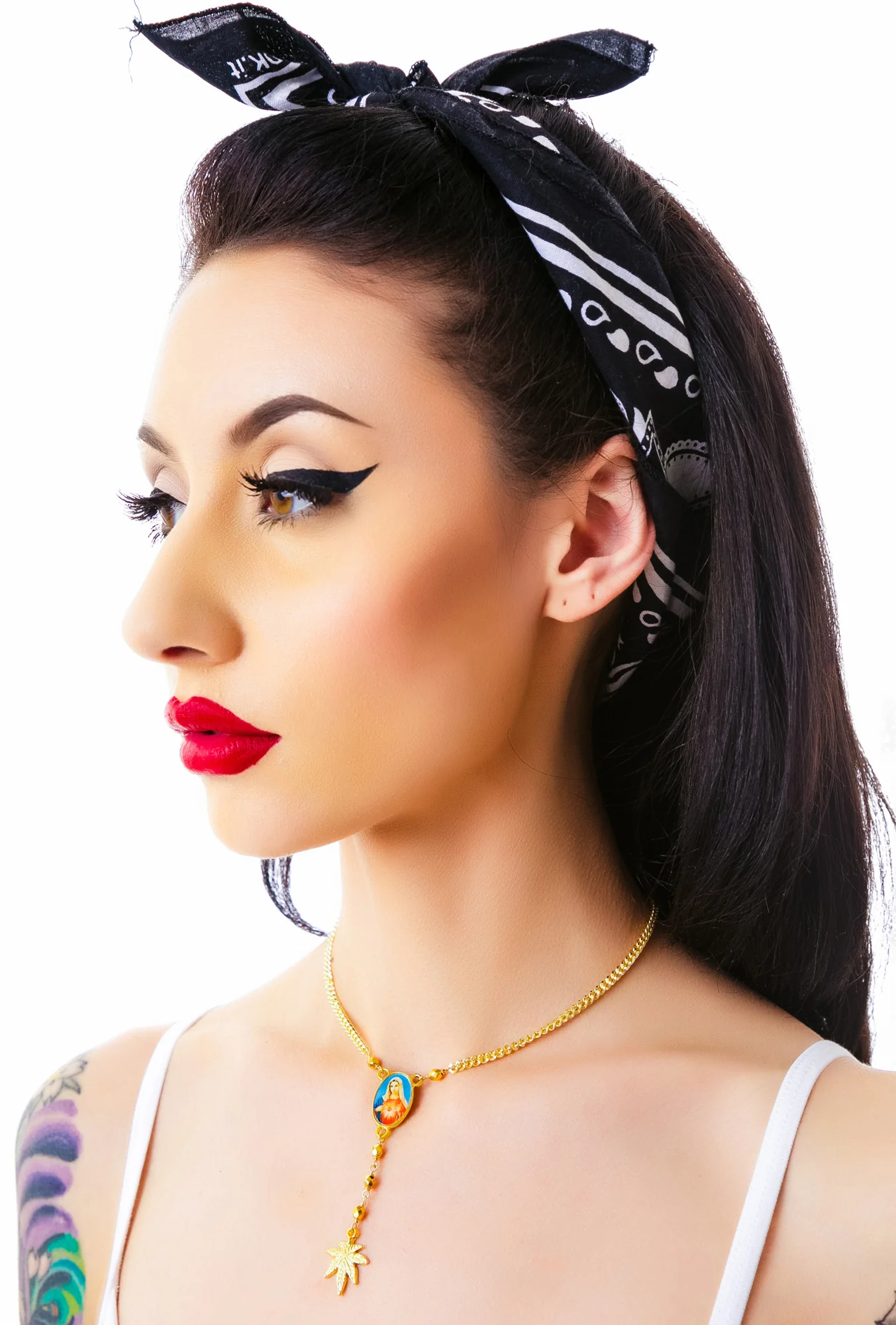 La Virgin Choker - Image 5