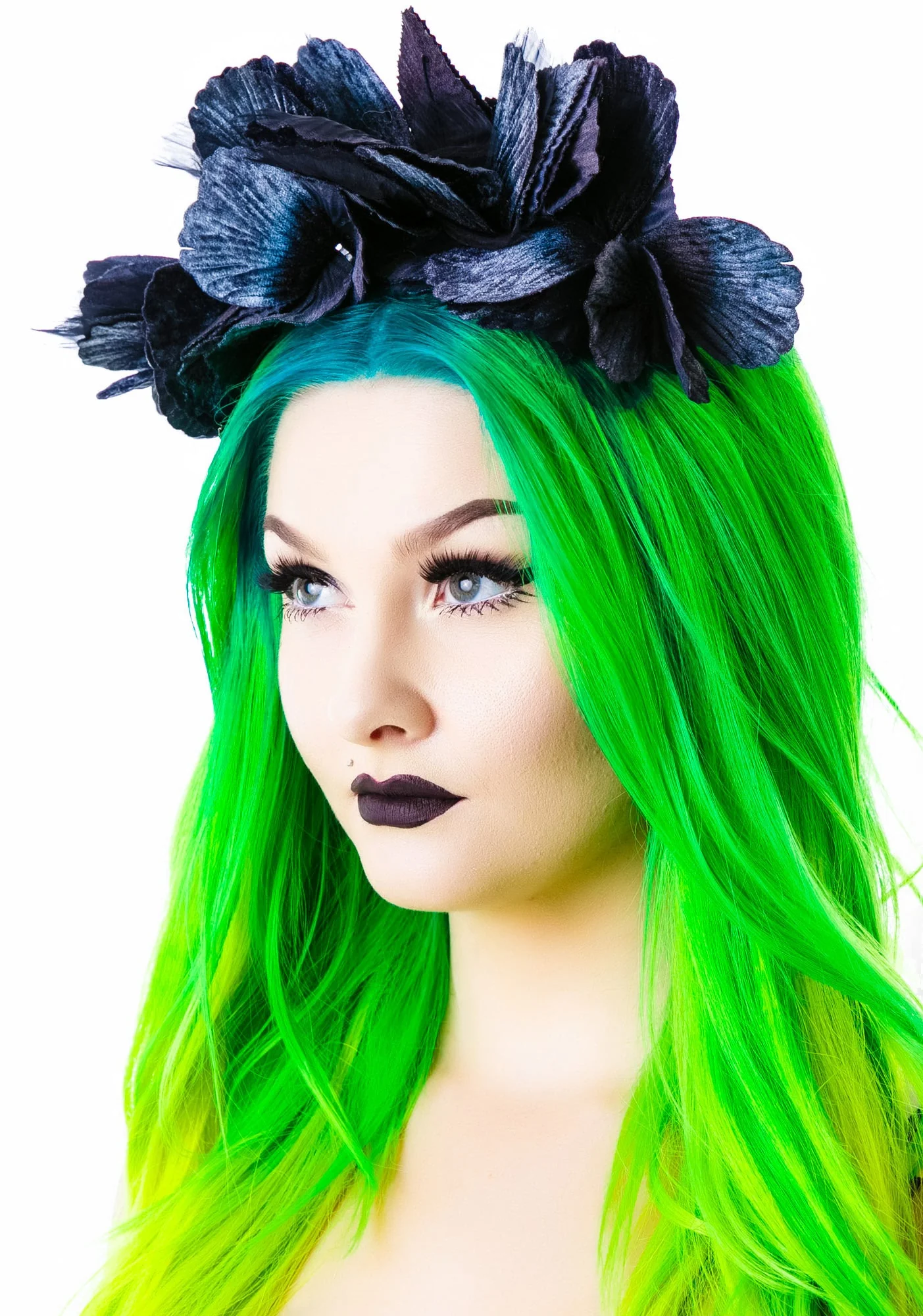 Lana Velvet Noir Crown - Red - Image 11