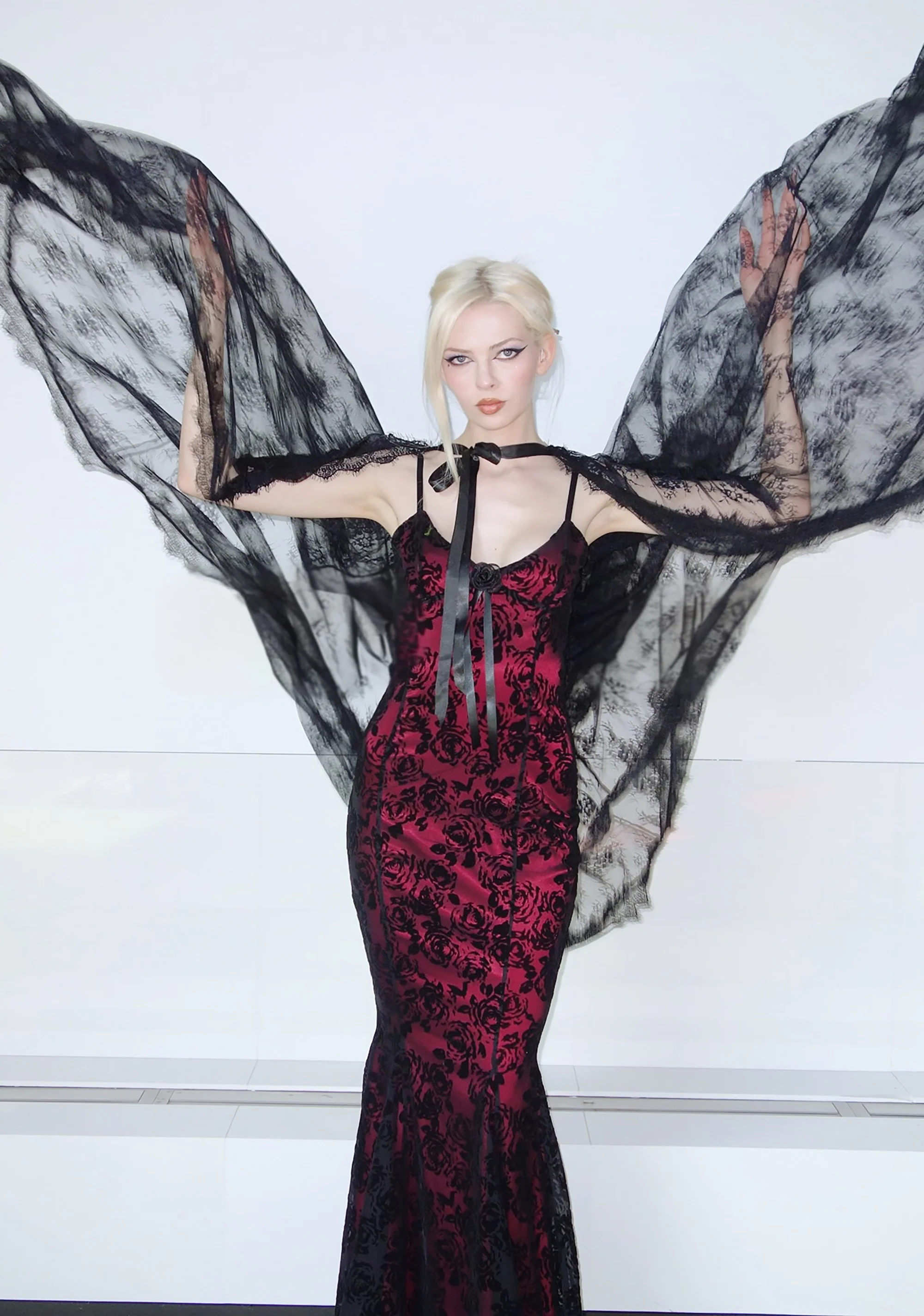 Last Dance Velvet Dress - Image 5