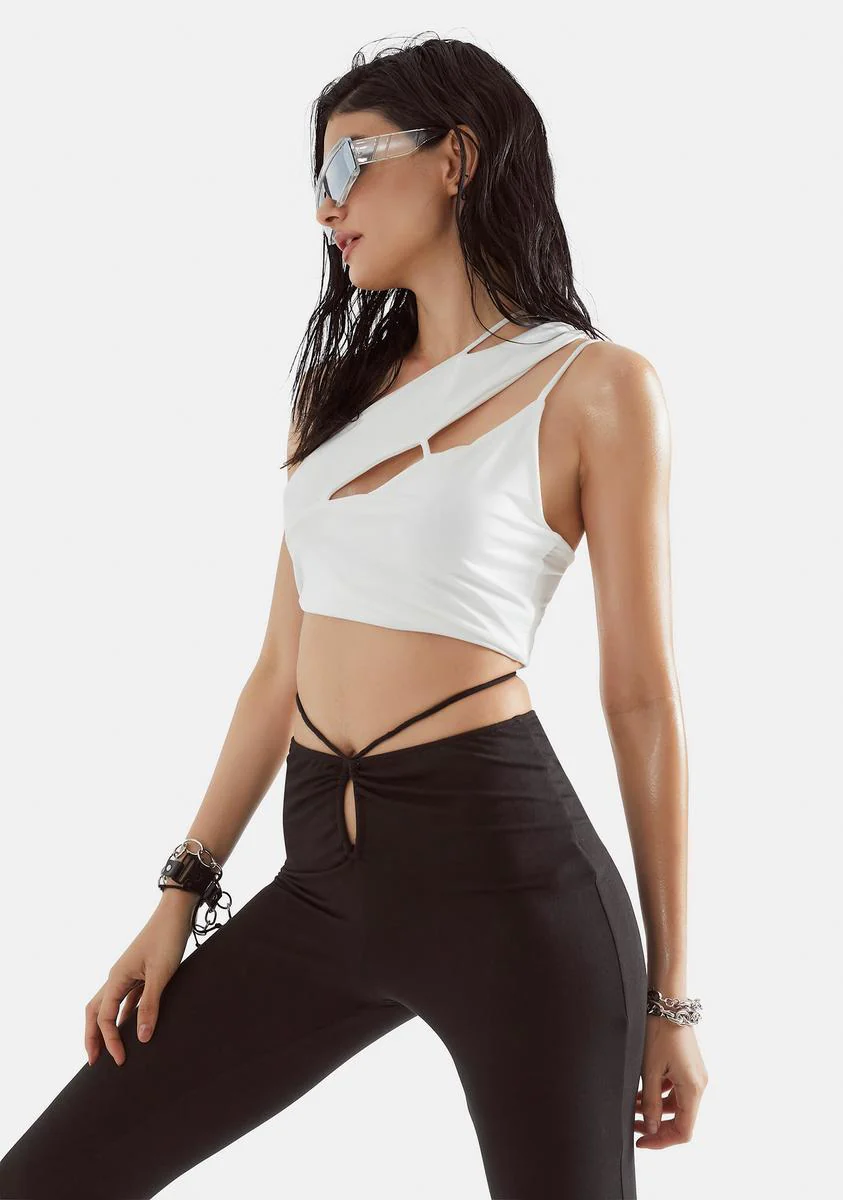 Let Loose Cutout Tank Top - Image 2