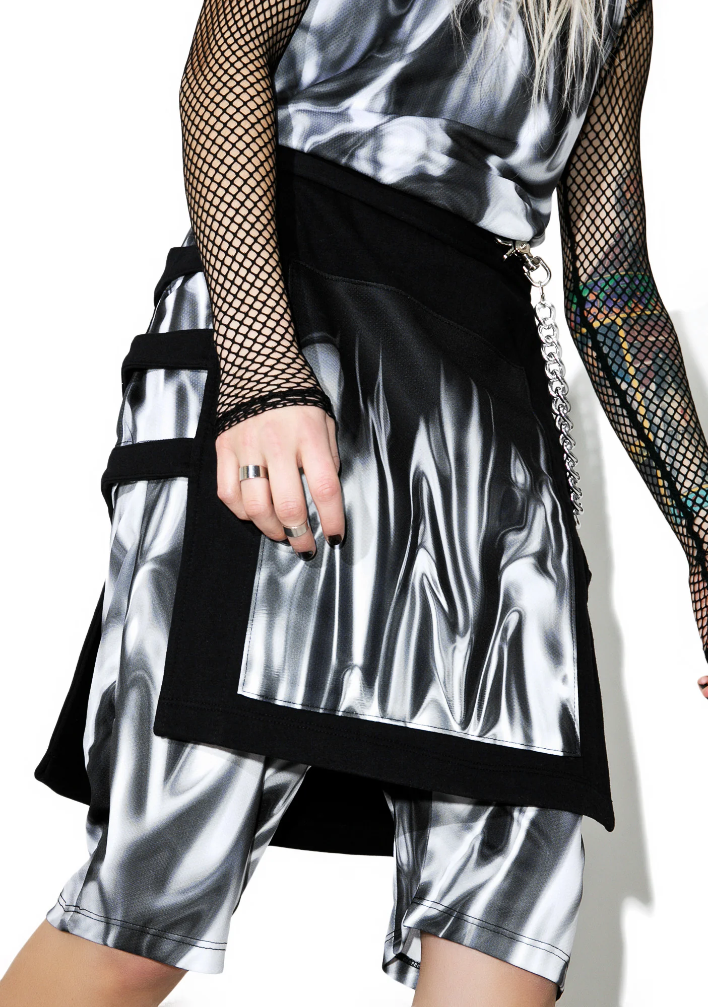 Liquid Silver Coverpiece - Image 3