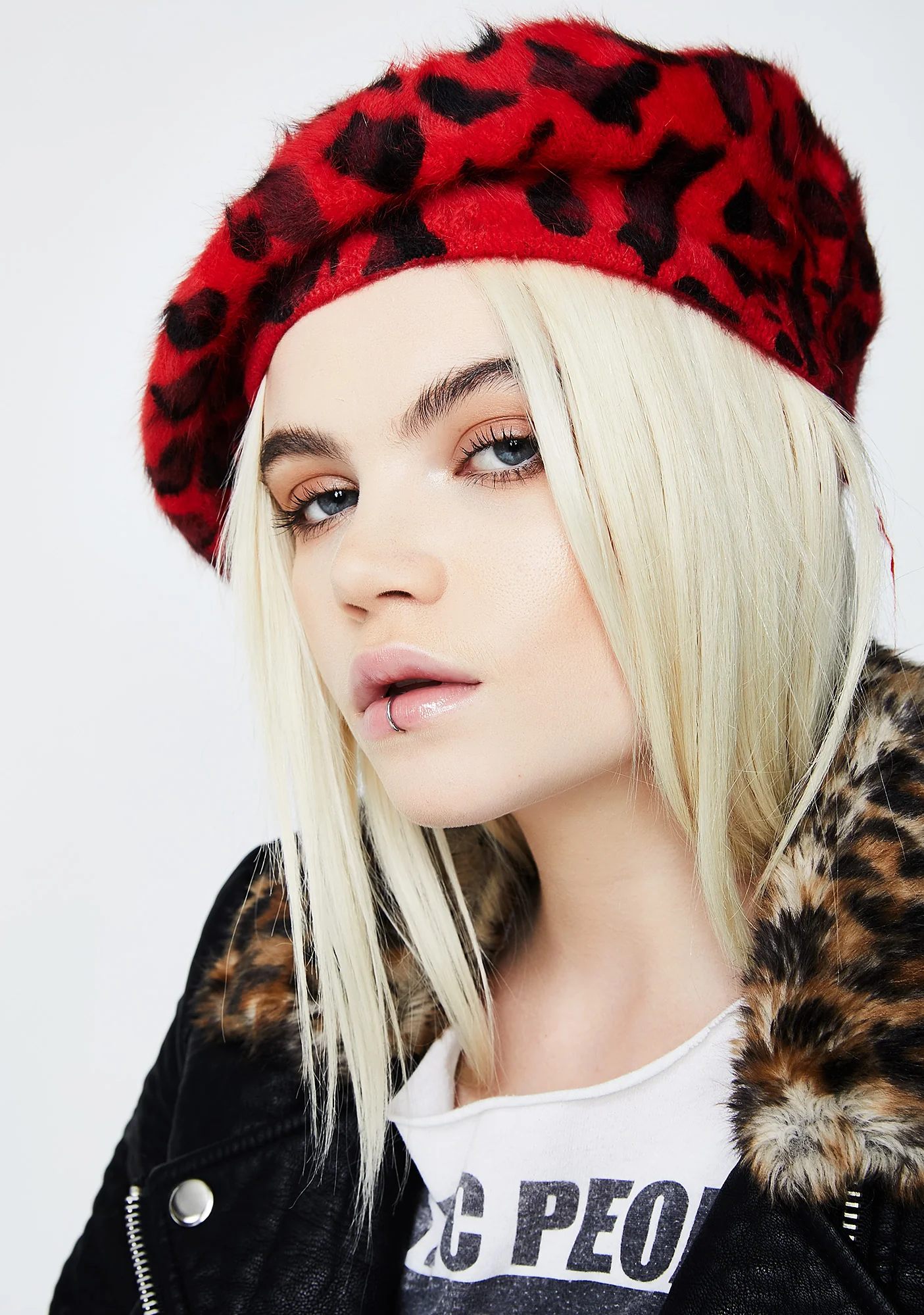 Love Here N' Meow Fuzzy Beret - Image 3