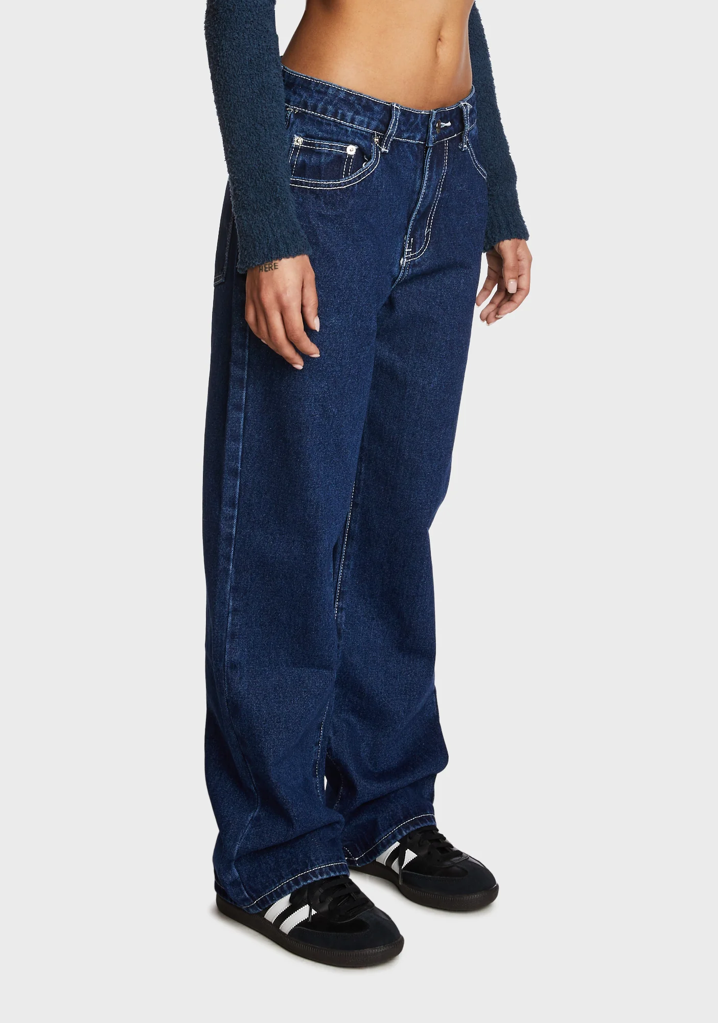 Low Rise Baggy Mom Jeans - Image 4
