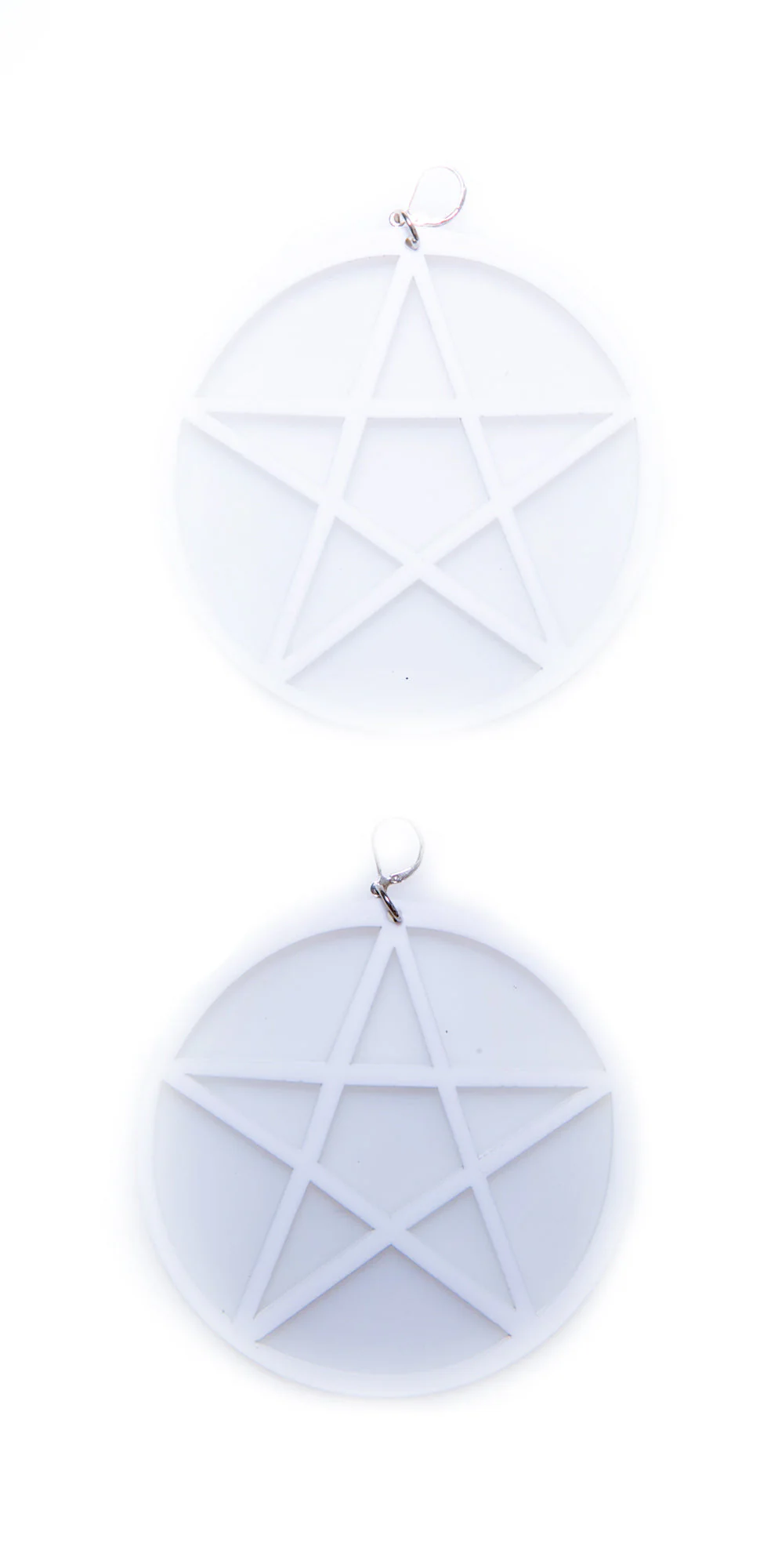 Mercy's Lost Pentagram Earring - White - Image 5