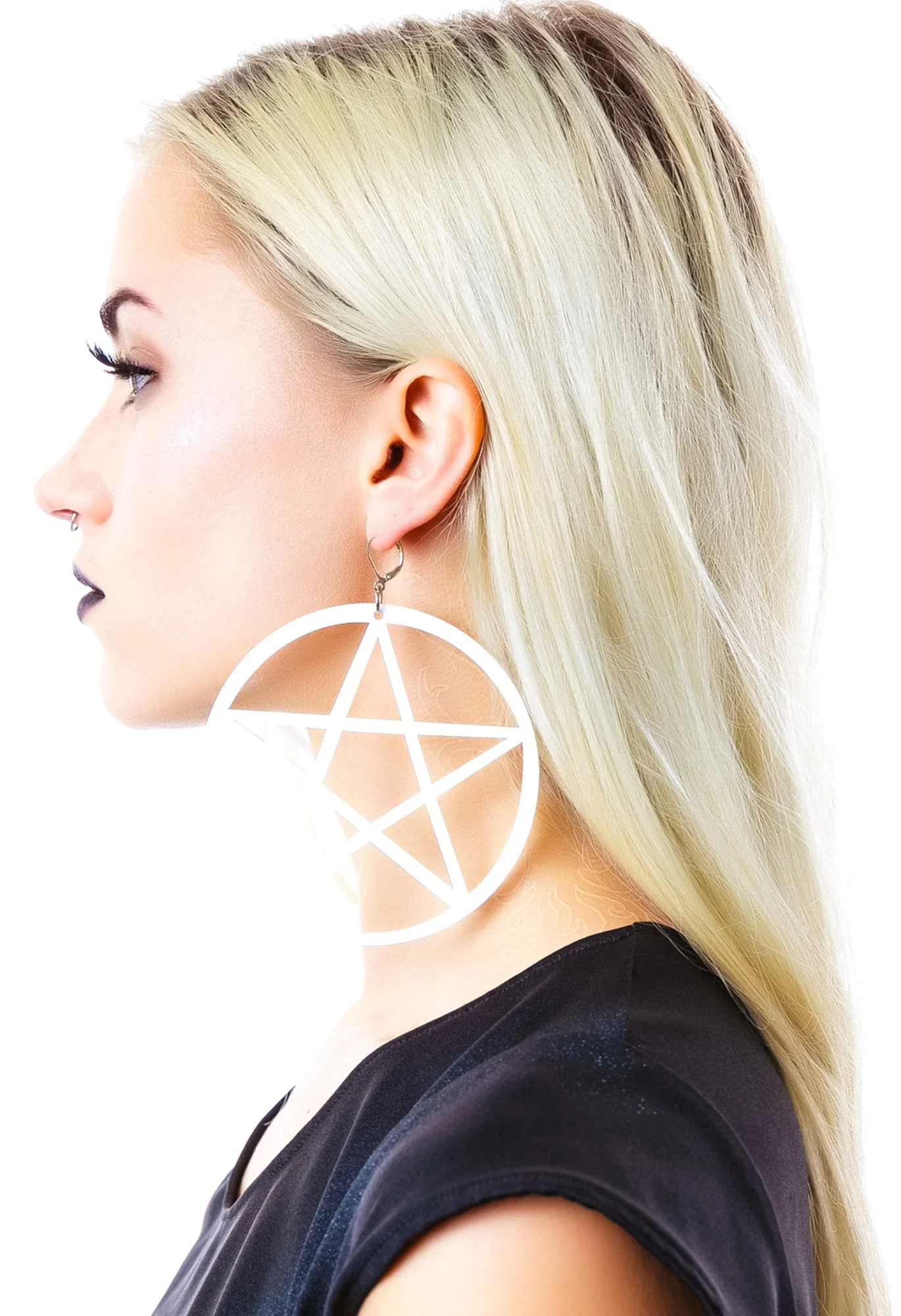 Mercy's Lost Pentagram Earring - White - Image 9