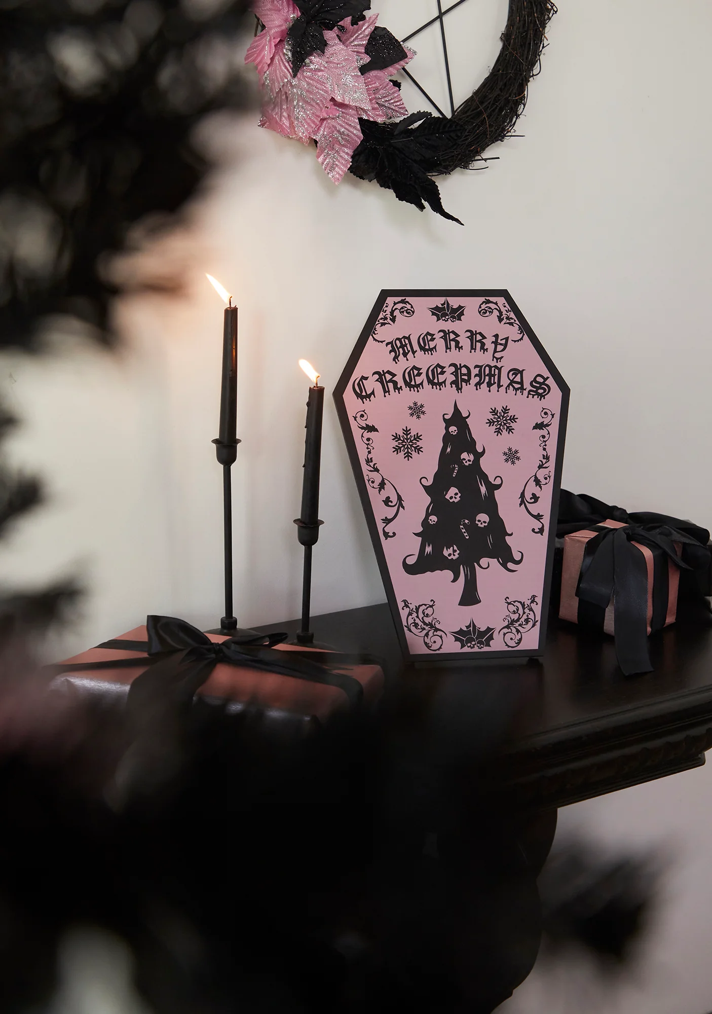 Merry Creepmas Holiday Sign - Image 3