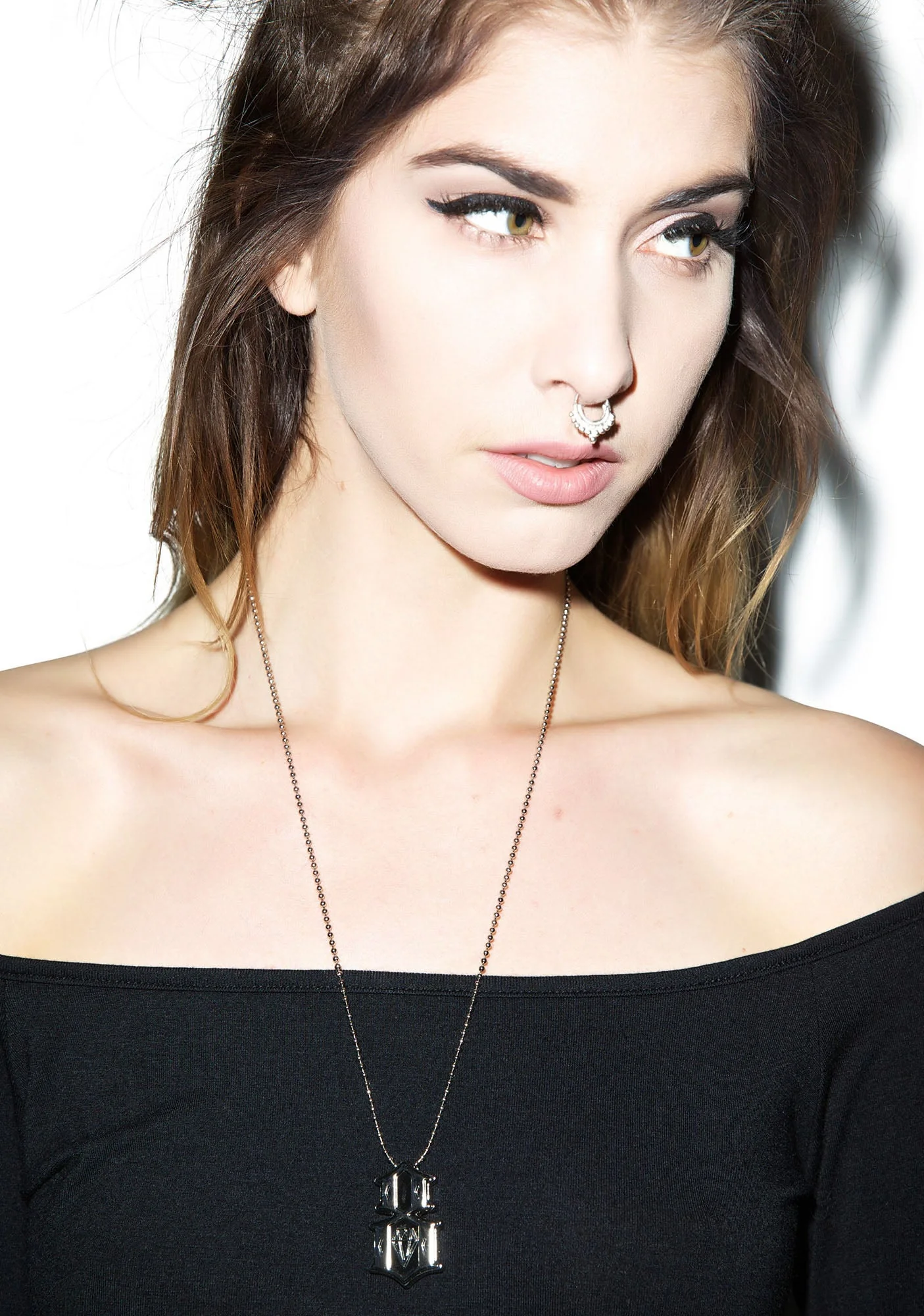 Metal 8 Necklace - Gold - Image 5