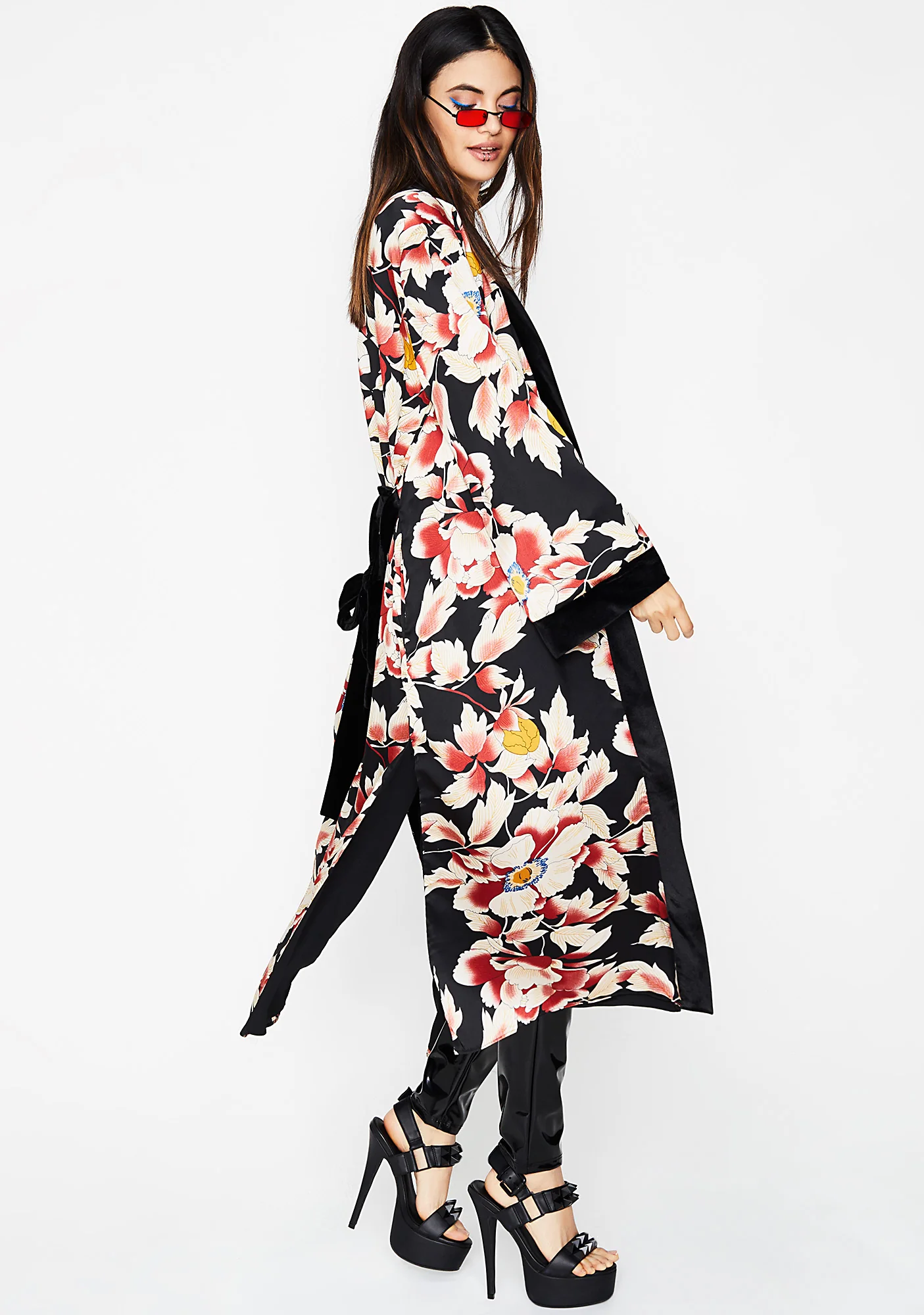 Mini Vacay Floral Kimono - Image 3