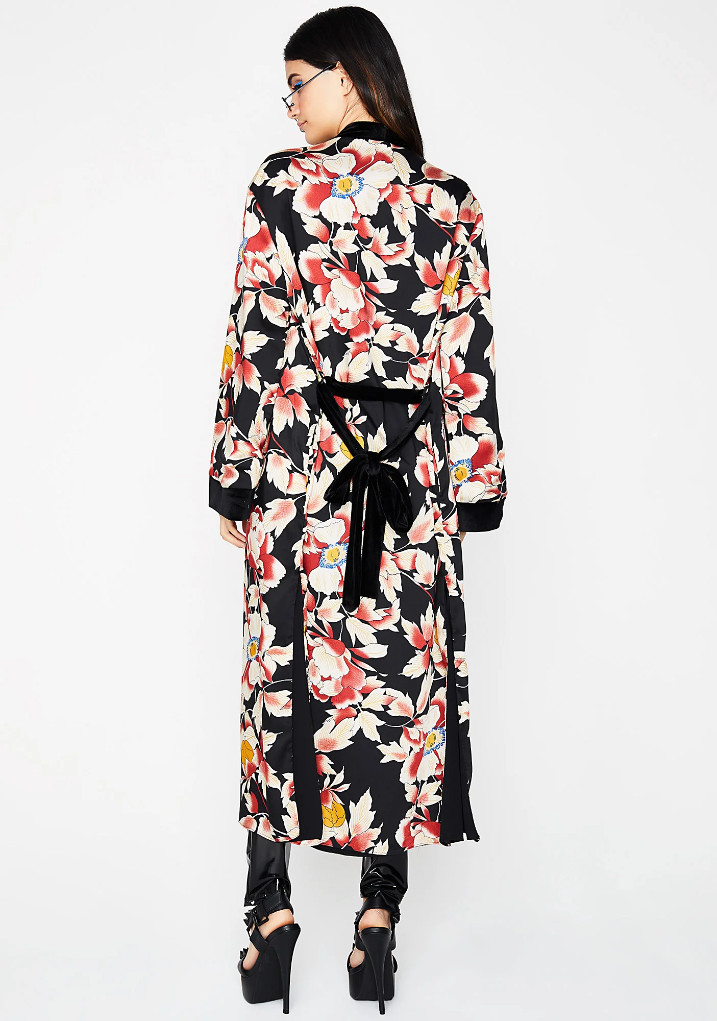 Mini Vacay Floral Kimono - Image 4