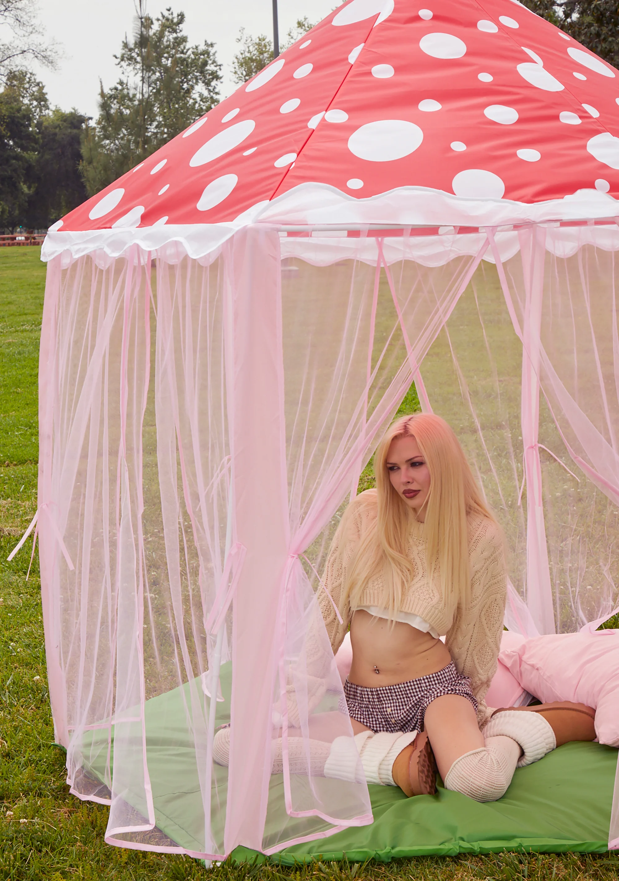 Mushroom Hideaway Tent - Image 2