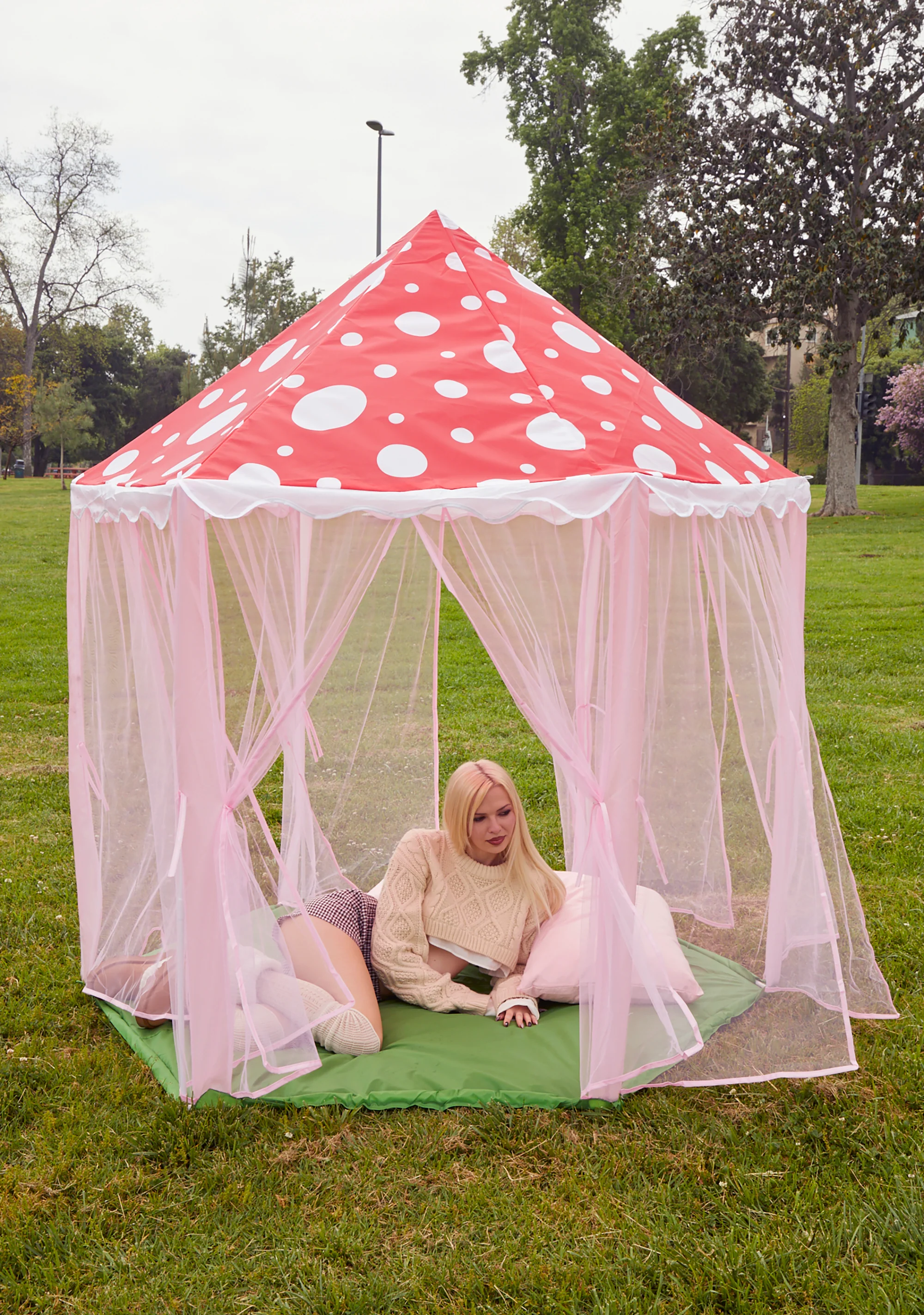 Mushroom Hideaway Tent - Image 7