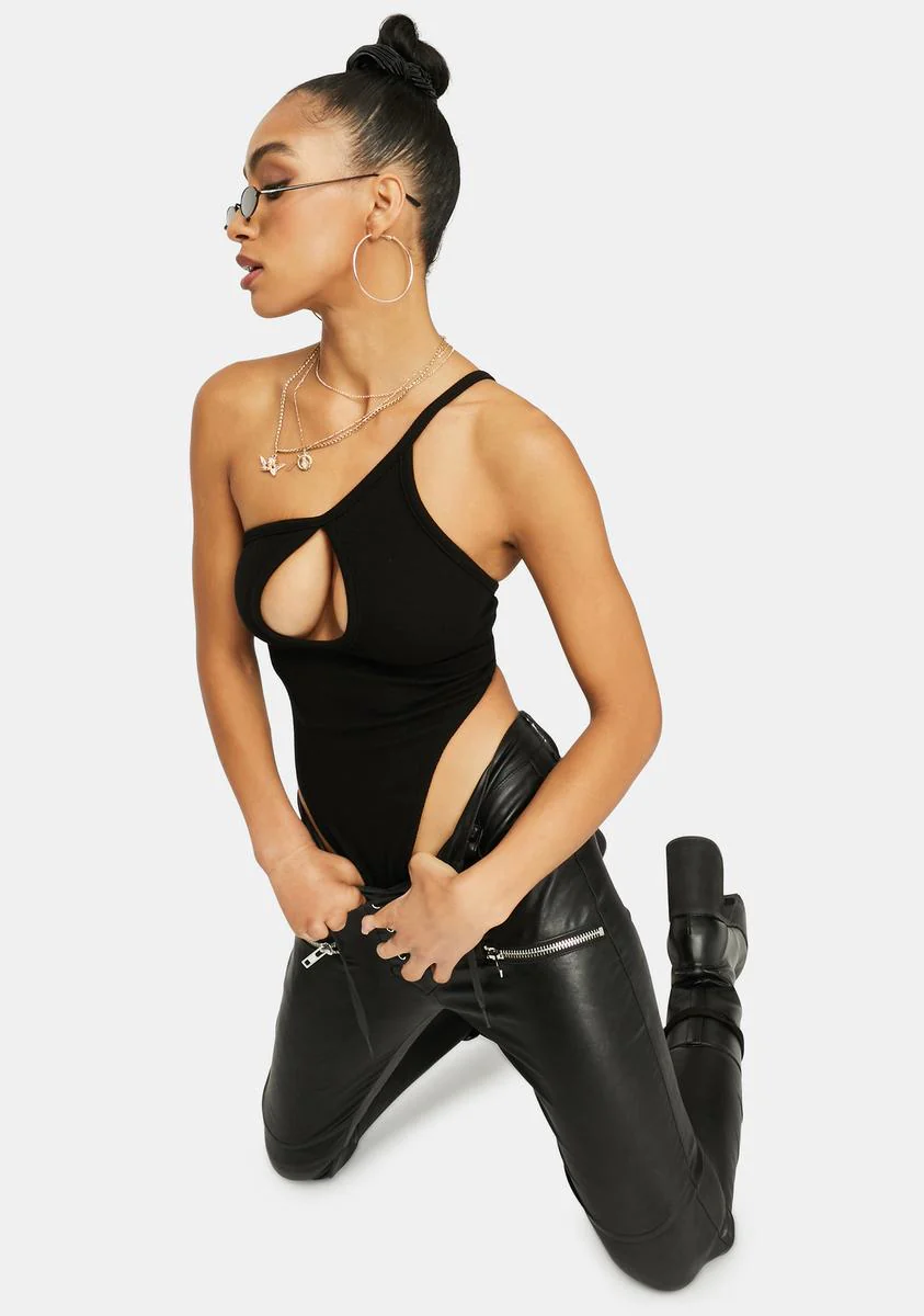 Noir Focused Love One Shoulder Keyhole Chest Bodysuit - Image 2
