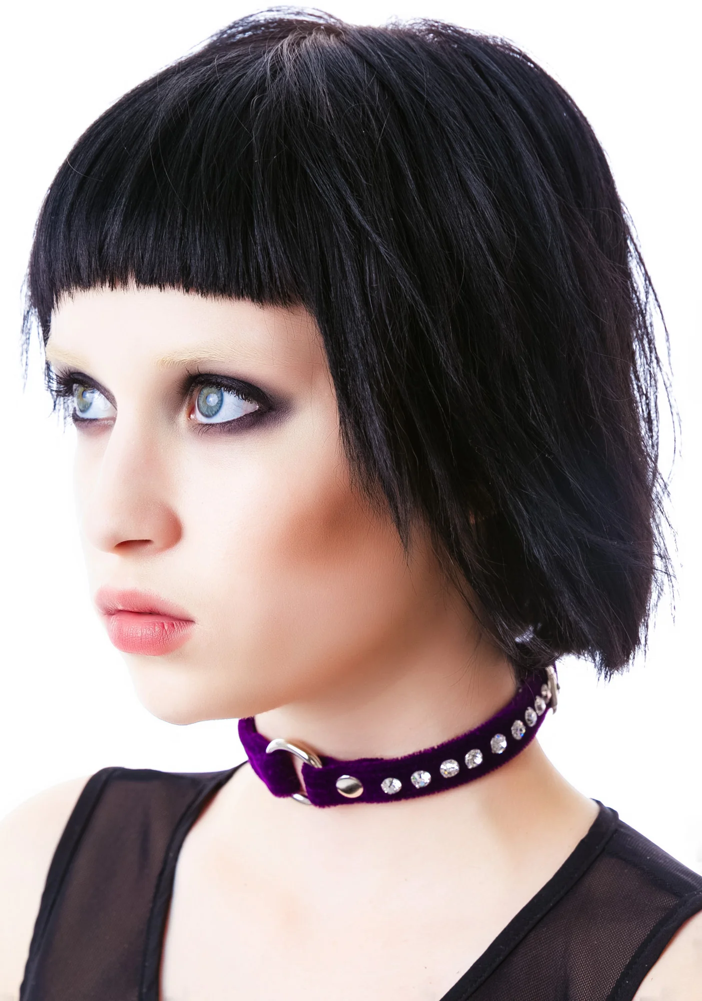 O Face Velvet Crystal Choker - Image 3