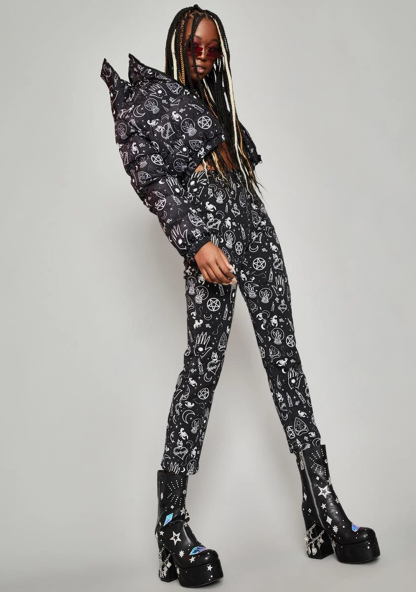Playing With Magic Mom Jeans - Image 3
