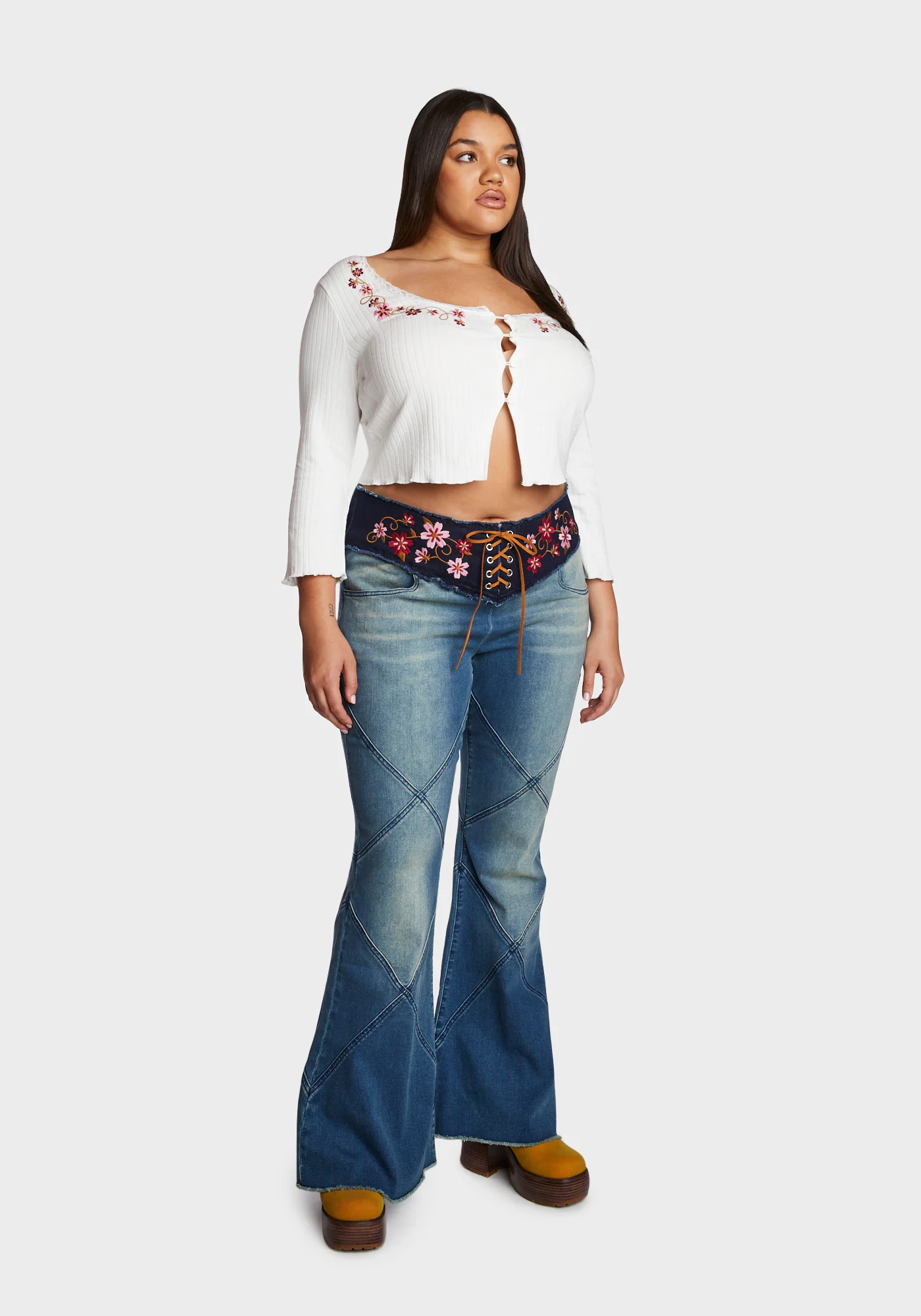 Plus Concrete Jungle Flared Jeans - Image 5
