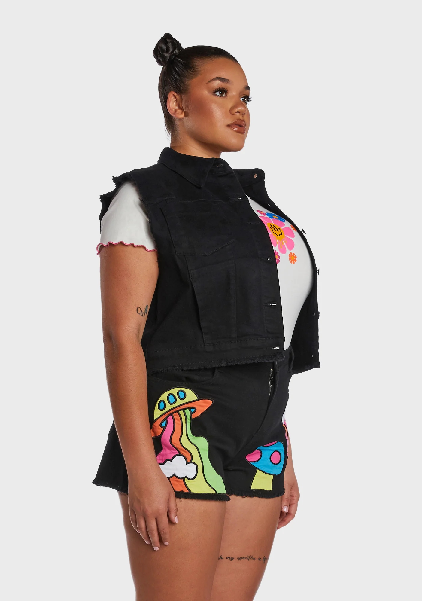 Plus Cosmic Scene Applique Vest - Image 3