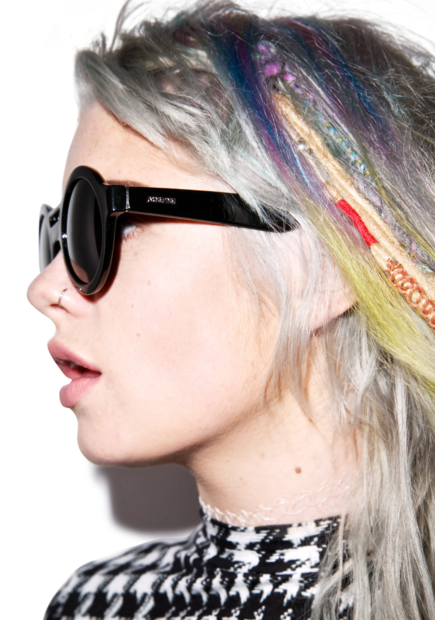 Pretty Please Sunglasses - Image 4