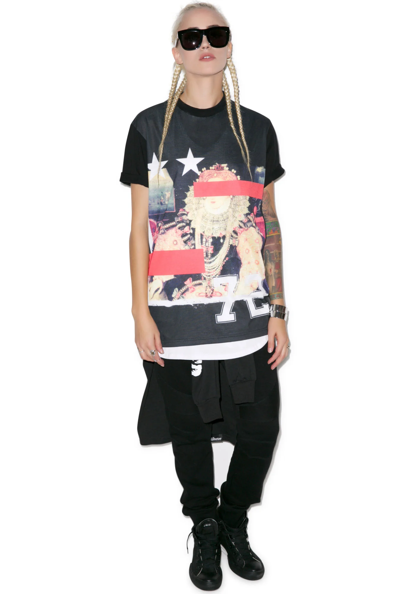Queen 72 Premium Tee - Image 2