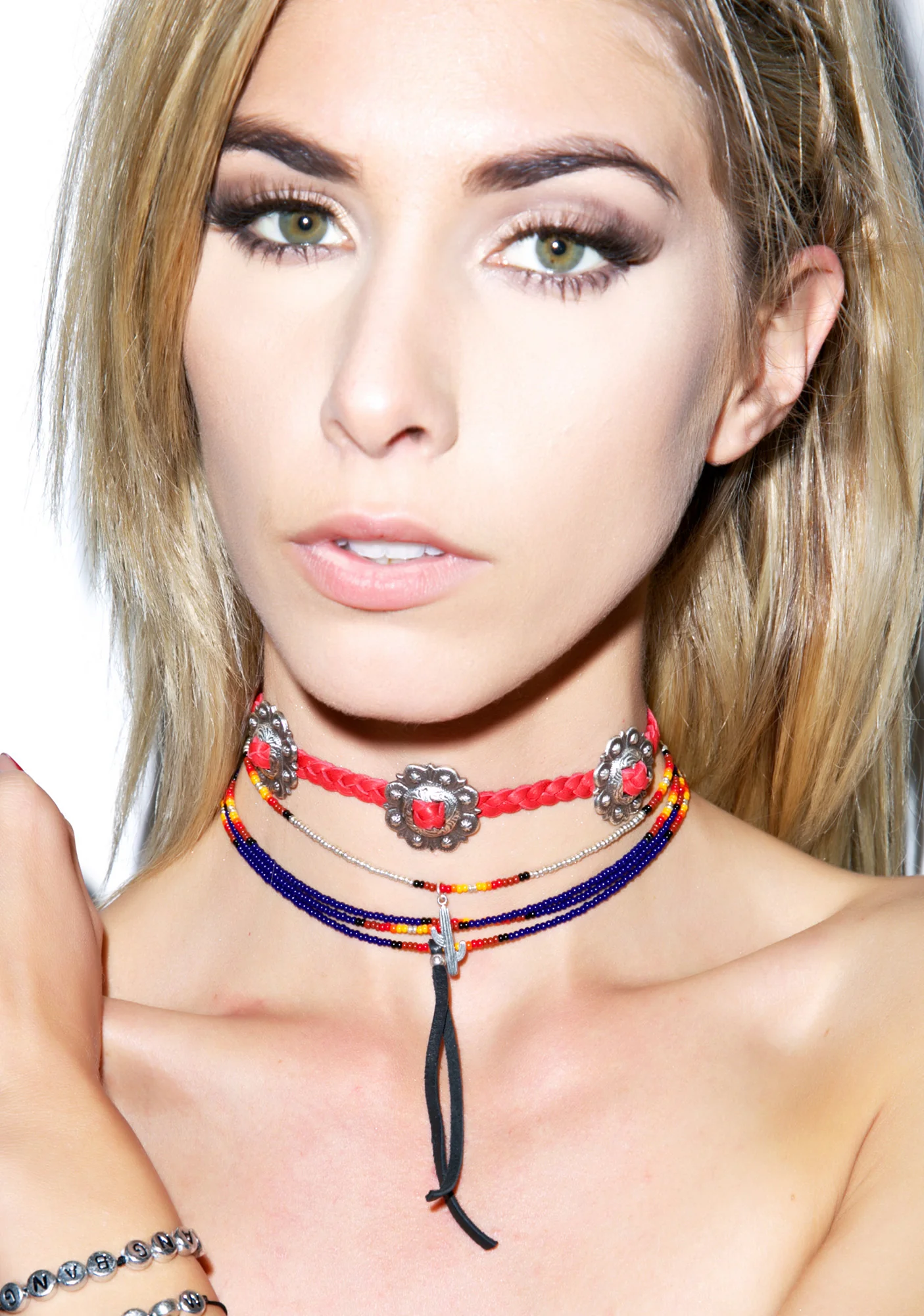 Red-Handed Concho Choker - Image 2