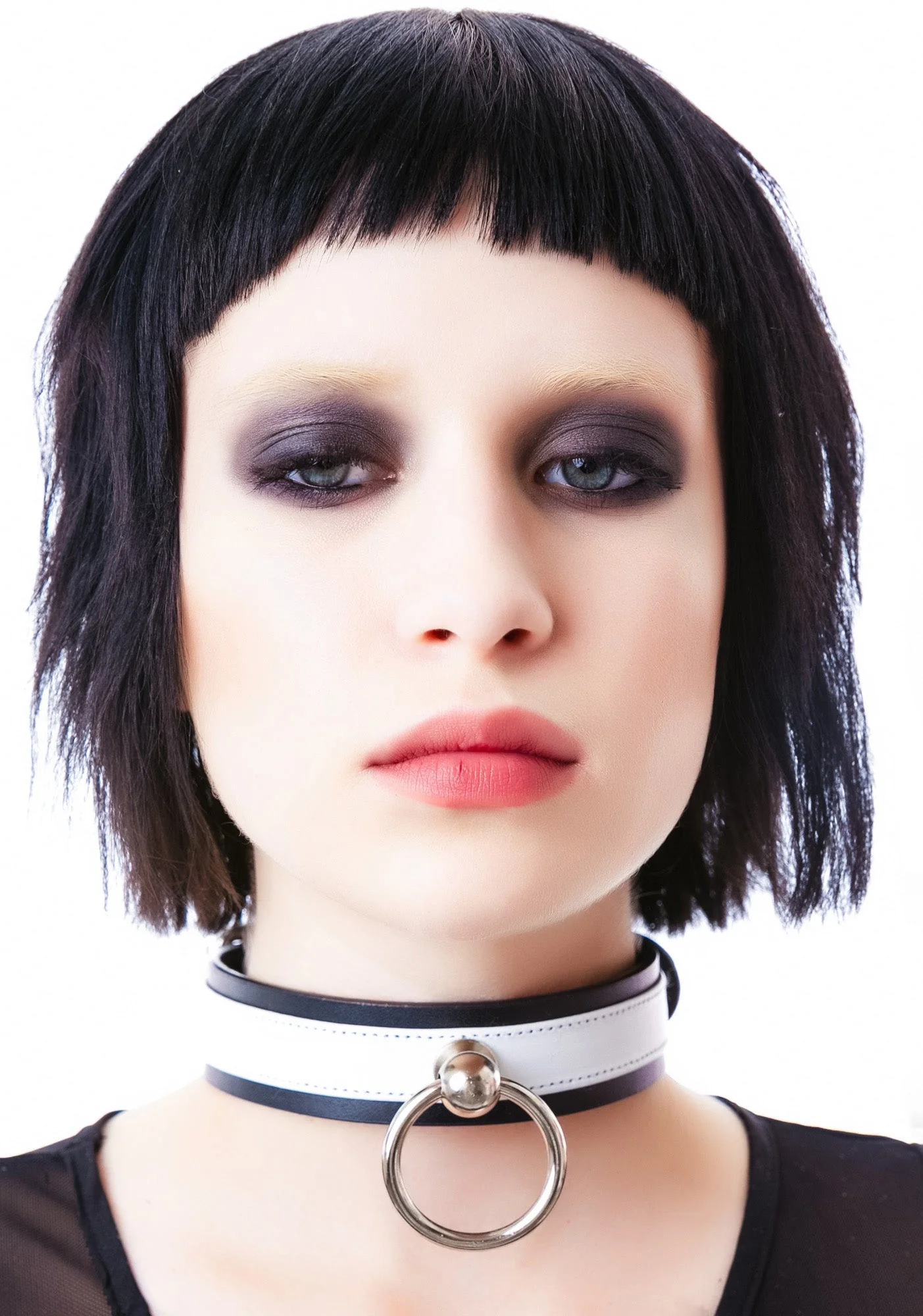 Saddle Stud O Ring Choker - Red - Image 11