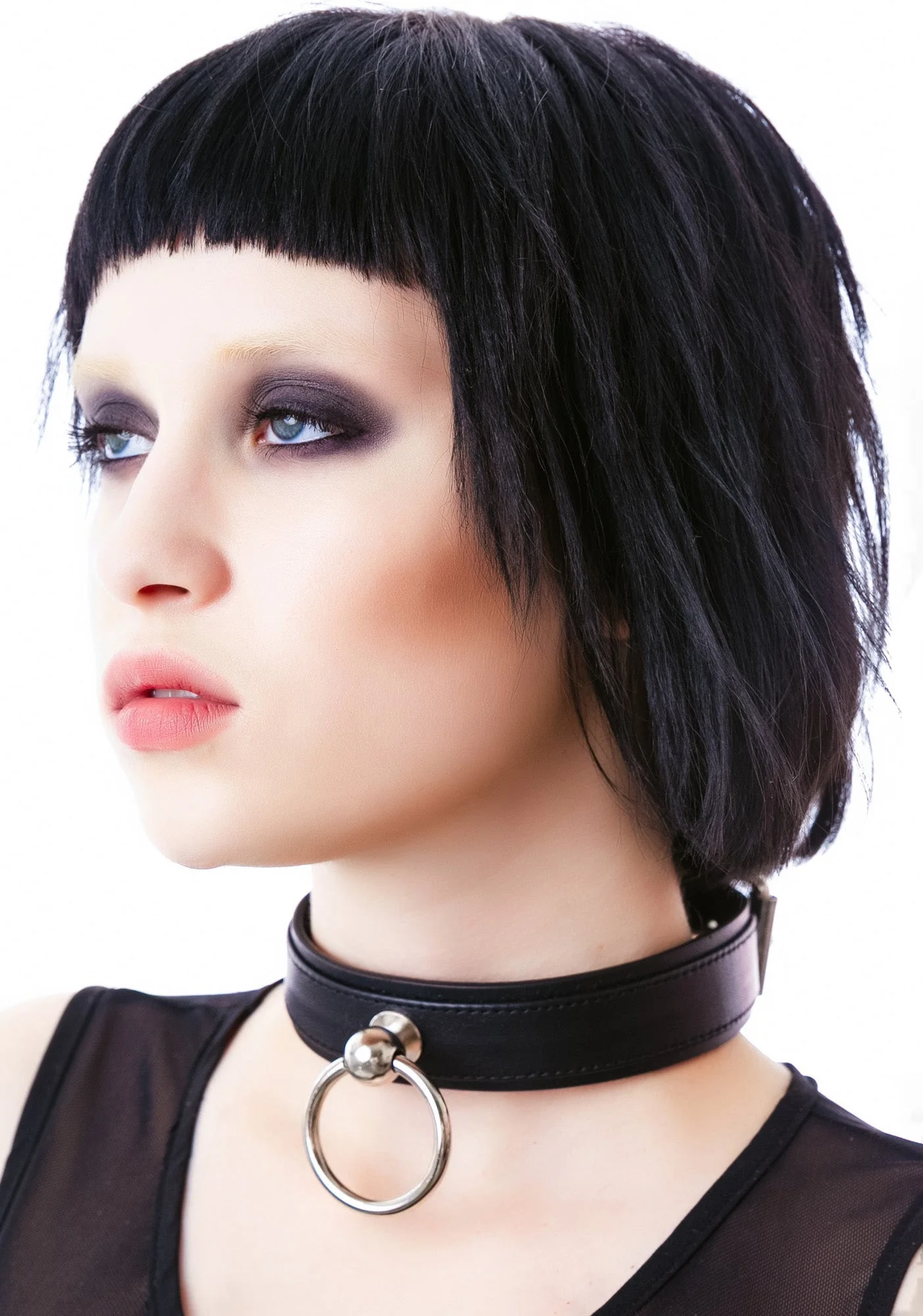 Saddle Stud O Ring Choker - White - Image 7