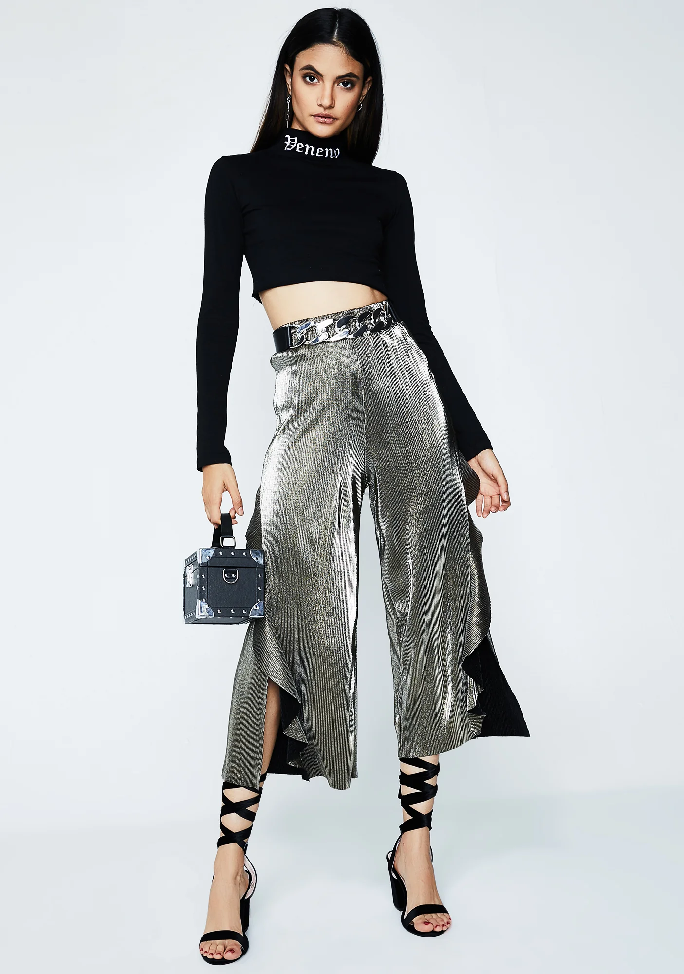 Shimmery Frills Crop Pants - Image 5