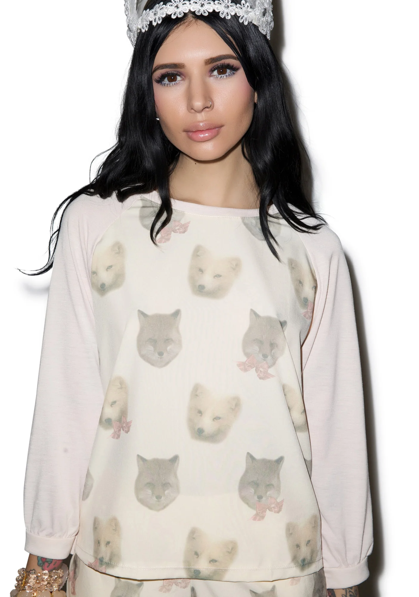 Snow Foxy Raglan - Image 10