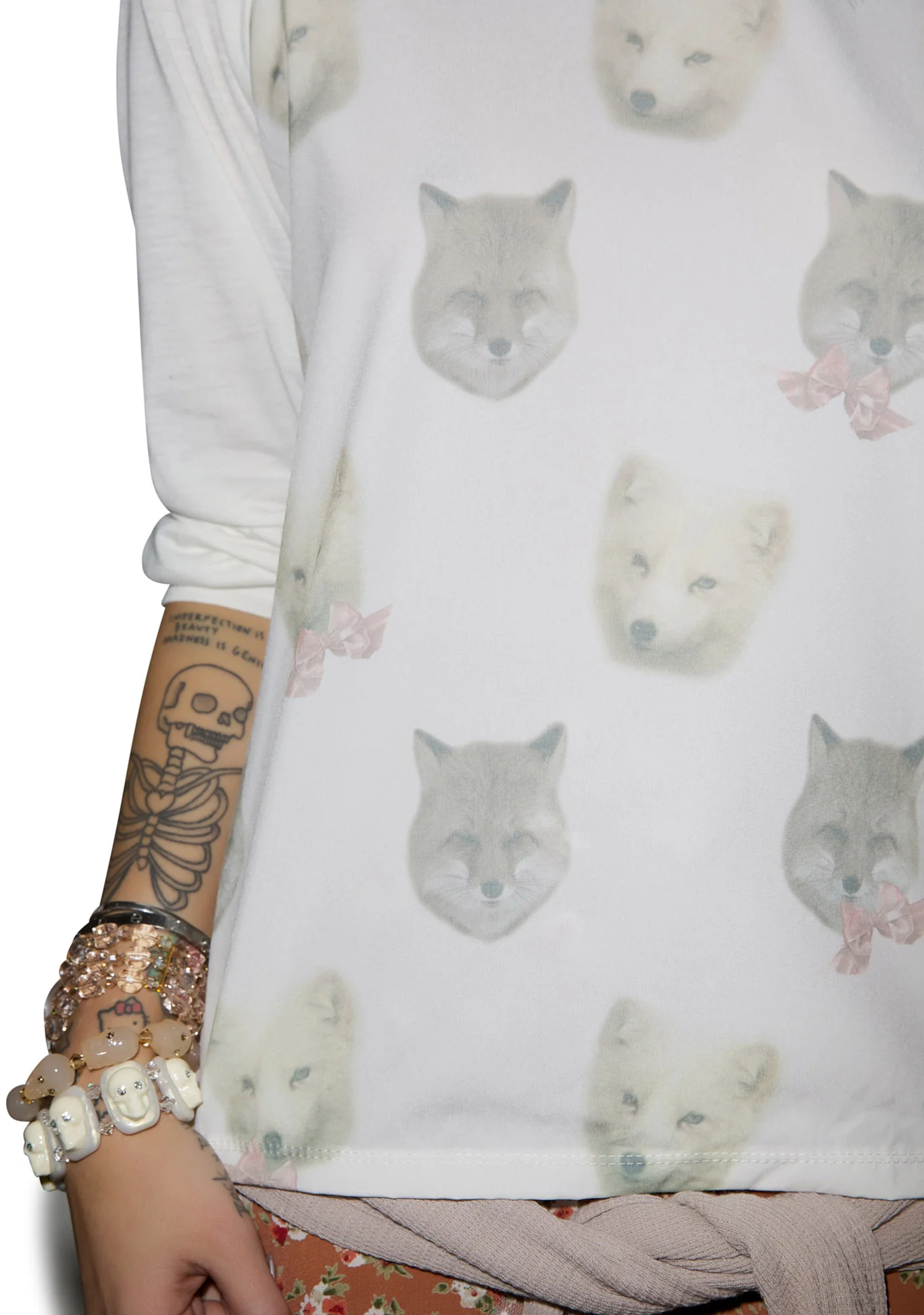 Snow Foxy Raglan - Image 3