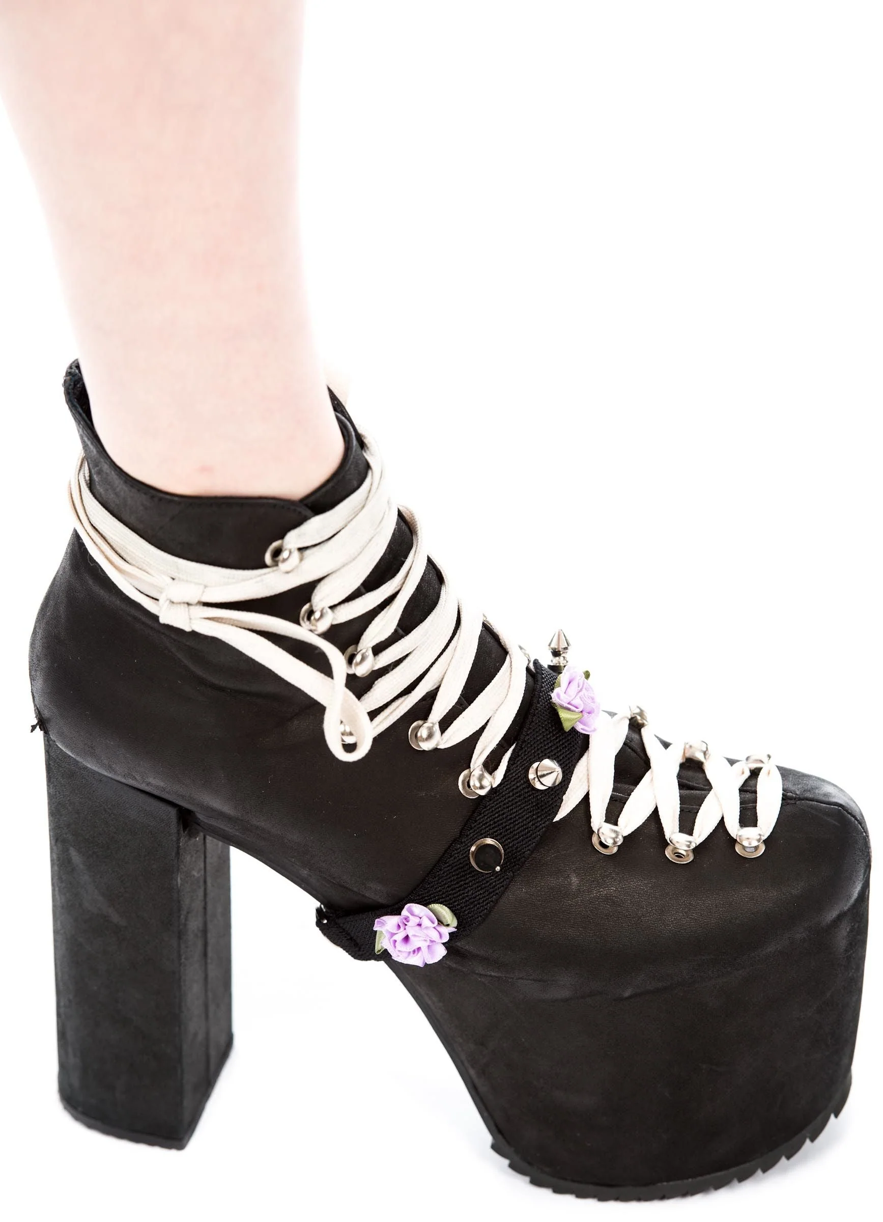 Spikes and Flower Shoe Garter - Light Purple - Image 17