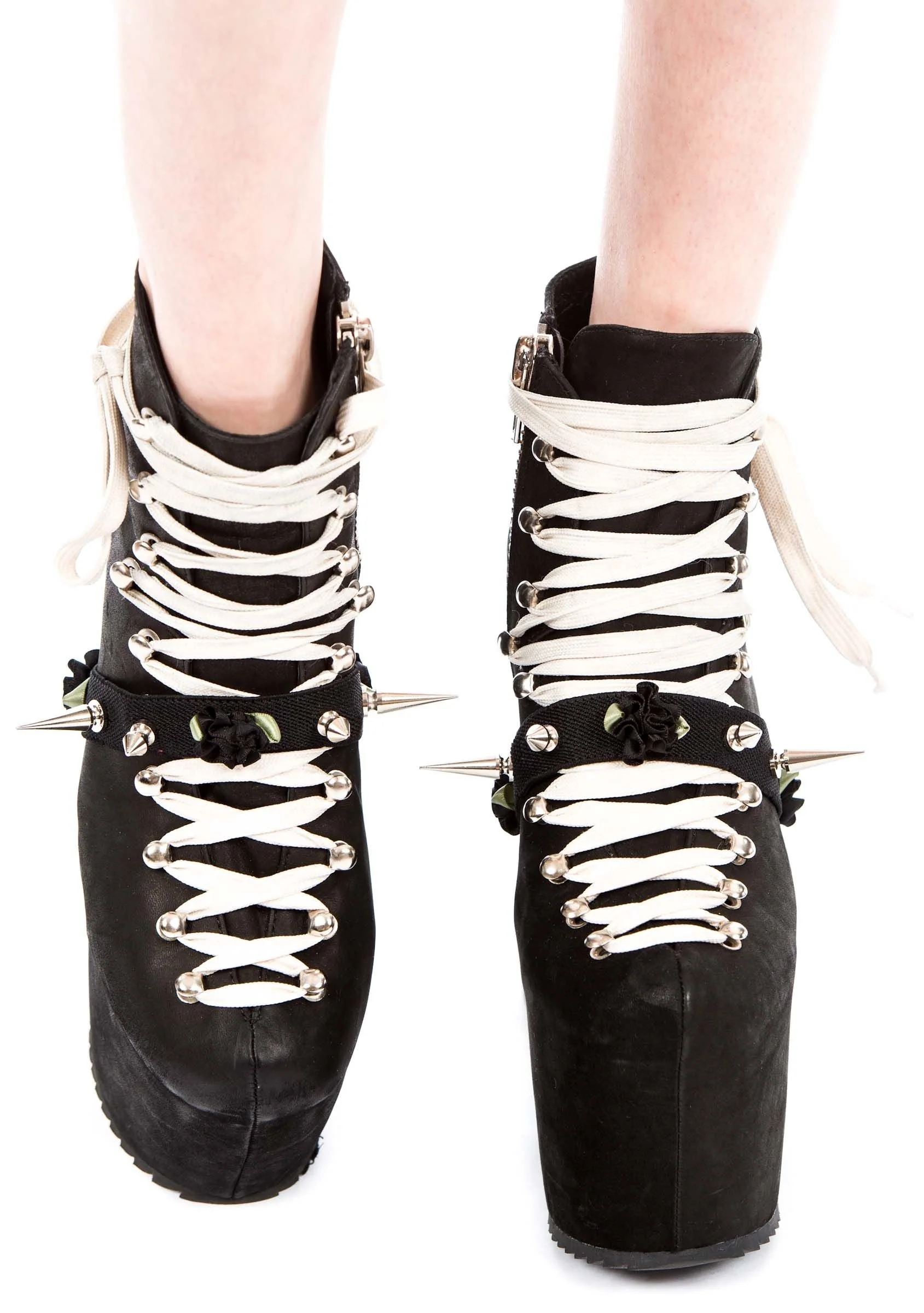 Spikes and Flower Shoe Garter - Light Purple - Image 9