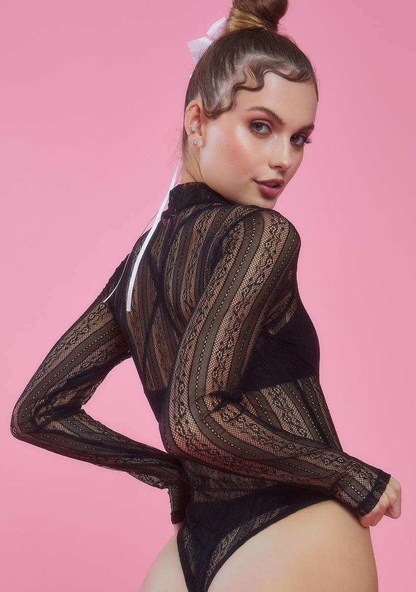 Sultry Twist Lace Bodysuit - Image 4