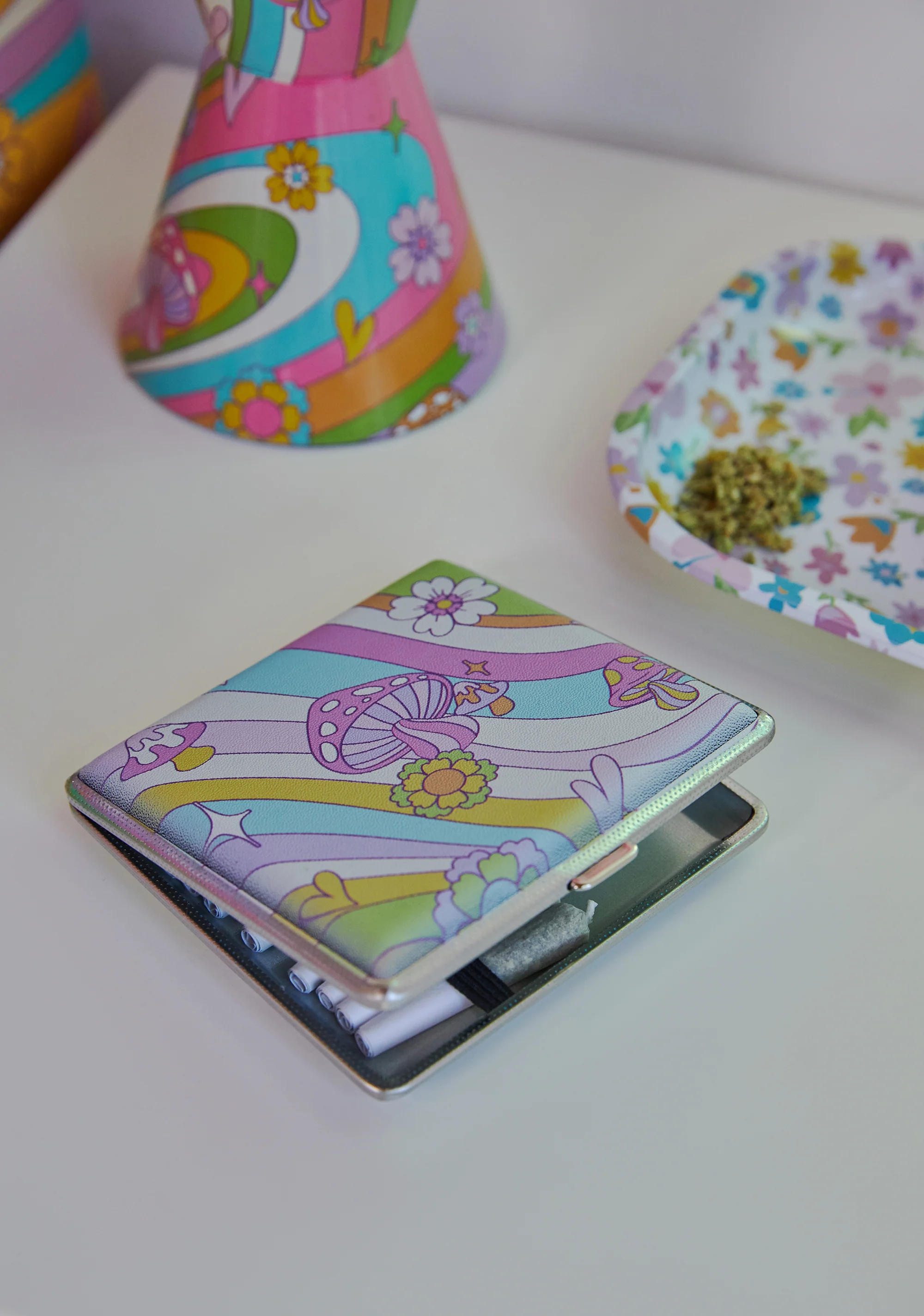 Technicolor Dreams Stash Case - Image 4