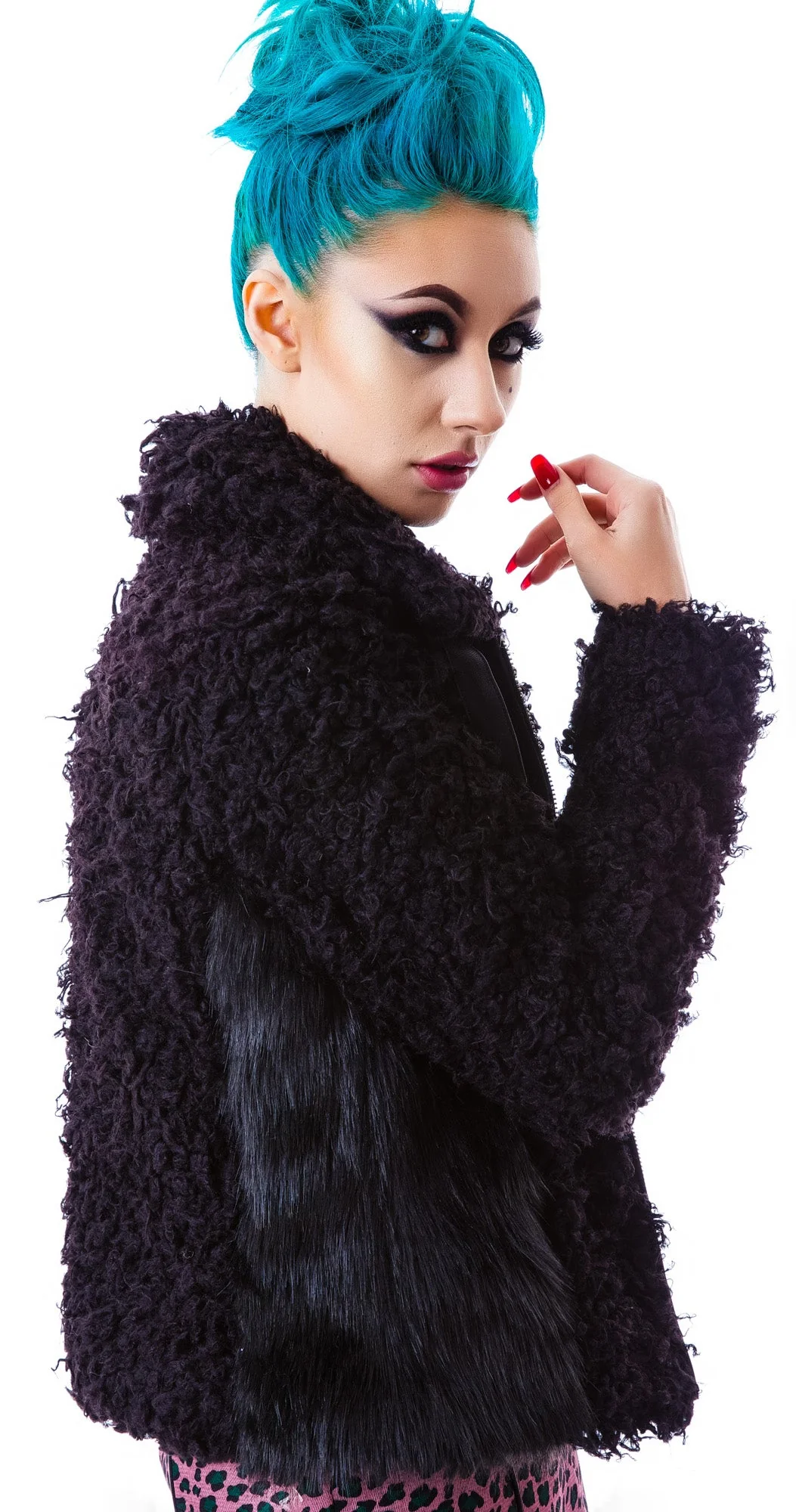 The Teddy Faux Fur Jacket - Black - Image 4